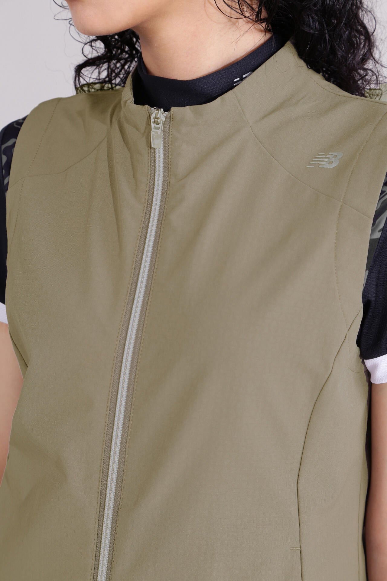 【直営店舗限定】フルジップ ウインド ベスト (WOMENS)