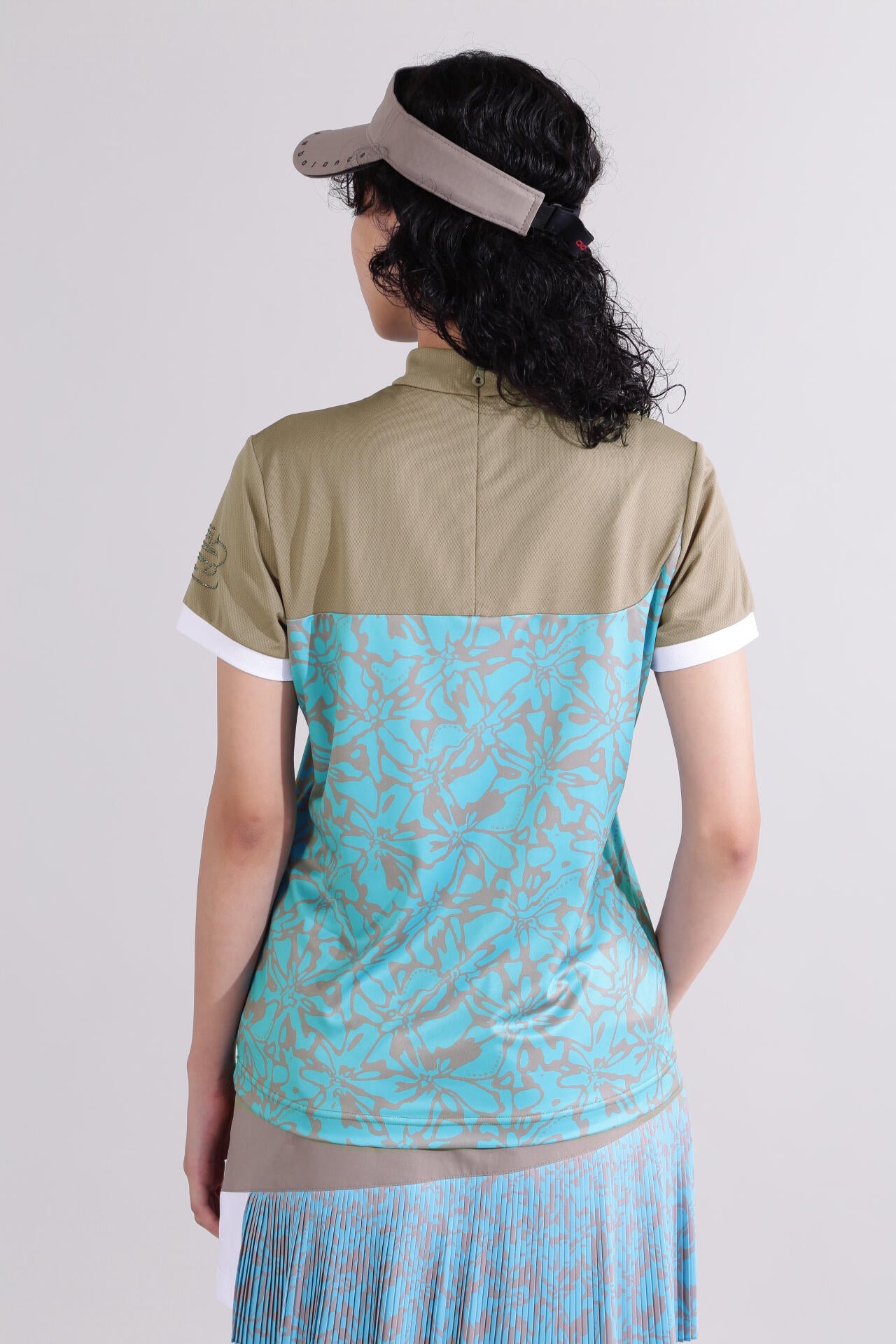 【直営店舗限定】ハイビスカス柄 半袖 モックネック プルオーバー (WOMENS)