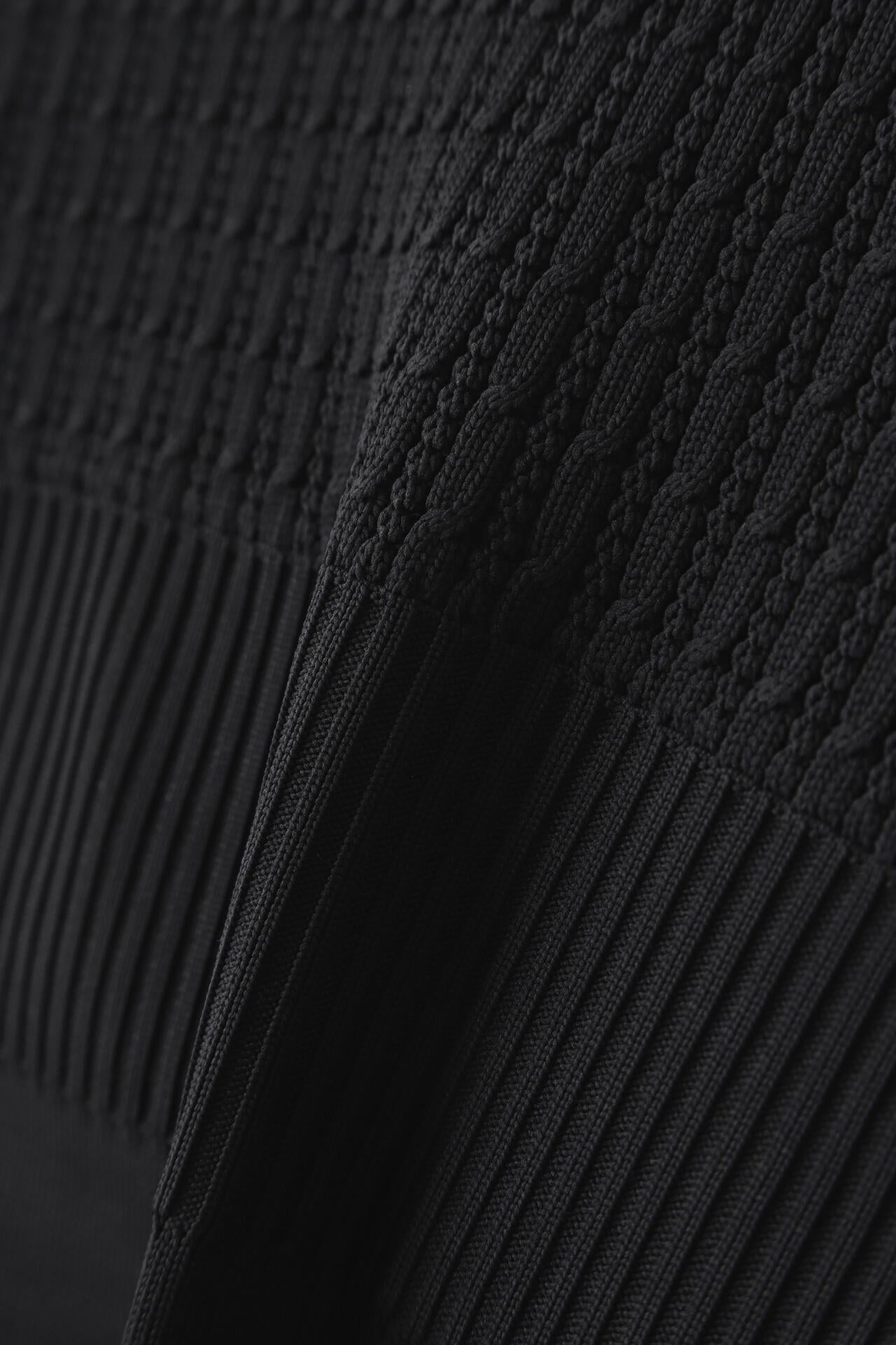 【直営店舗限定】タートルネック ニット プルオーバー (WOMENS)