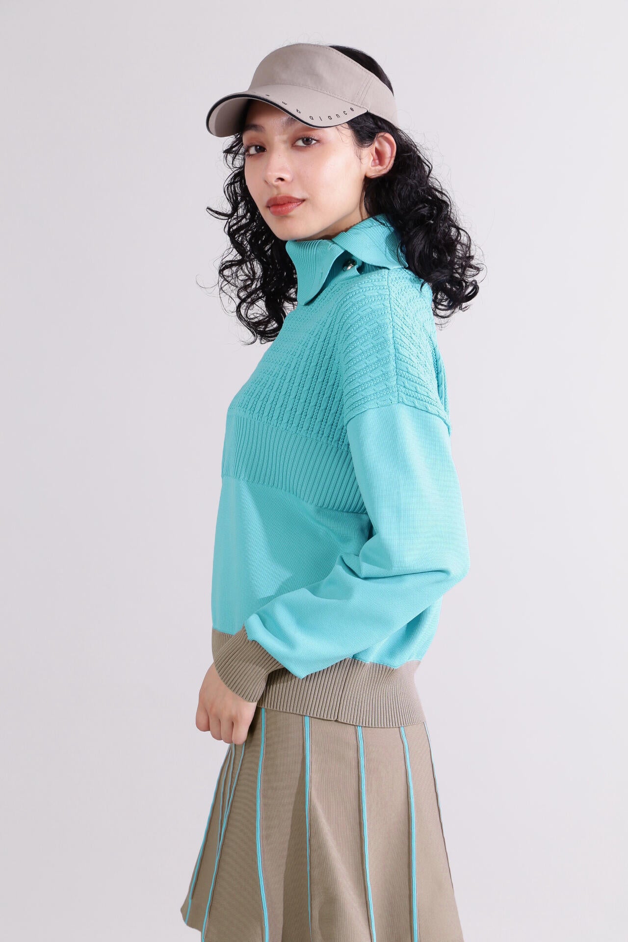 【直営店舗限定】タートルネック ニット プルオーバー (WOMENS)