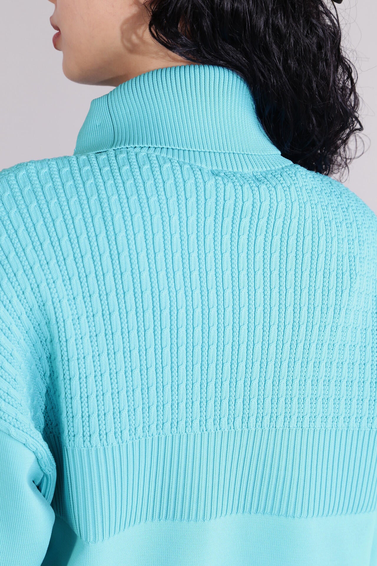 【直営店舗限定】タートルネック ニット プルオーバー (WOMENS)