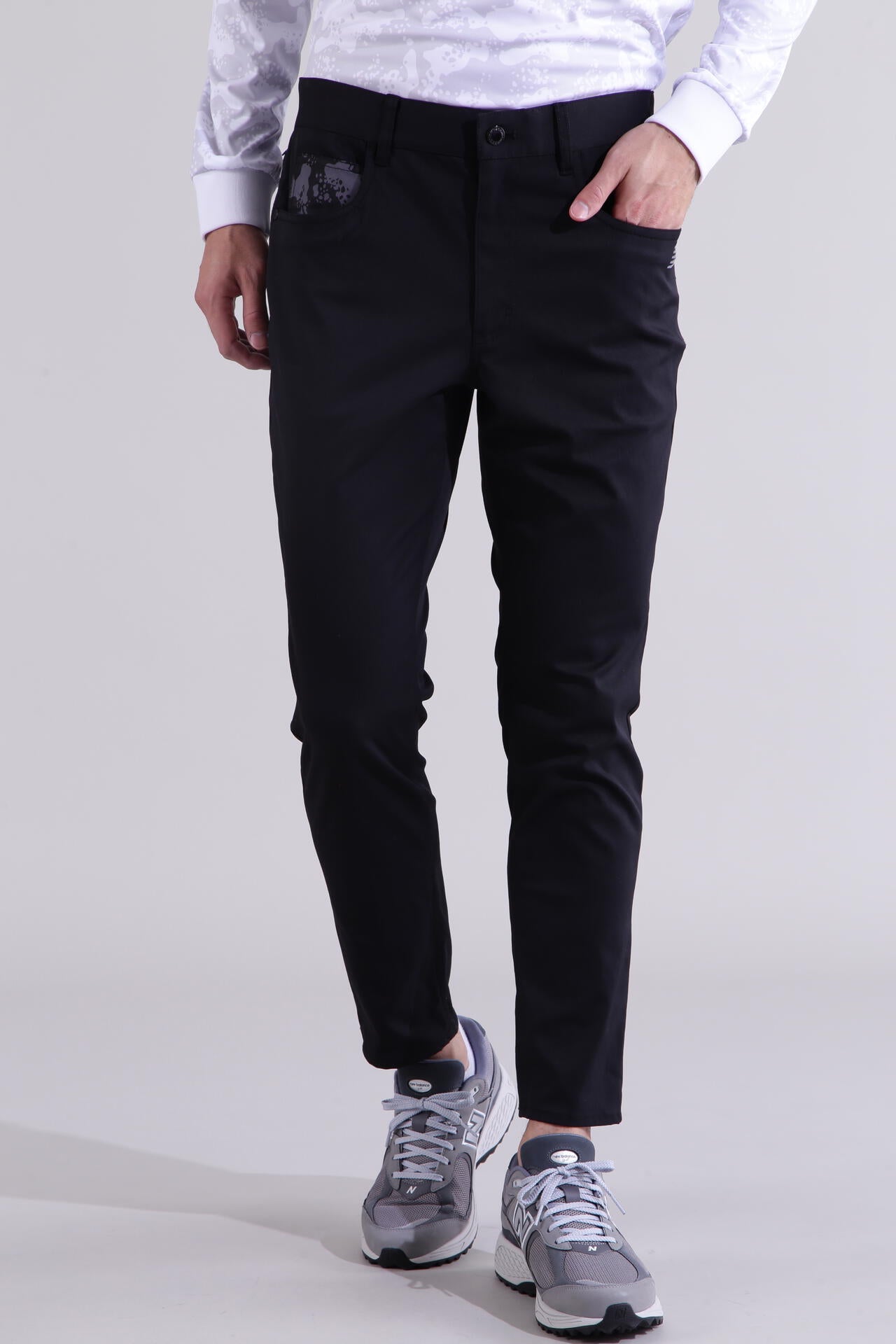 【直営店舗限定】テーパード ロングパンツ (MENS)