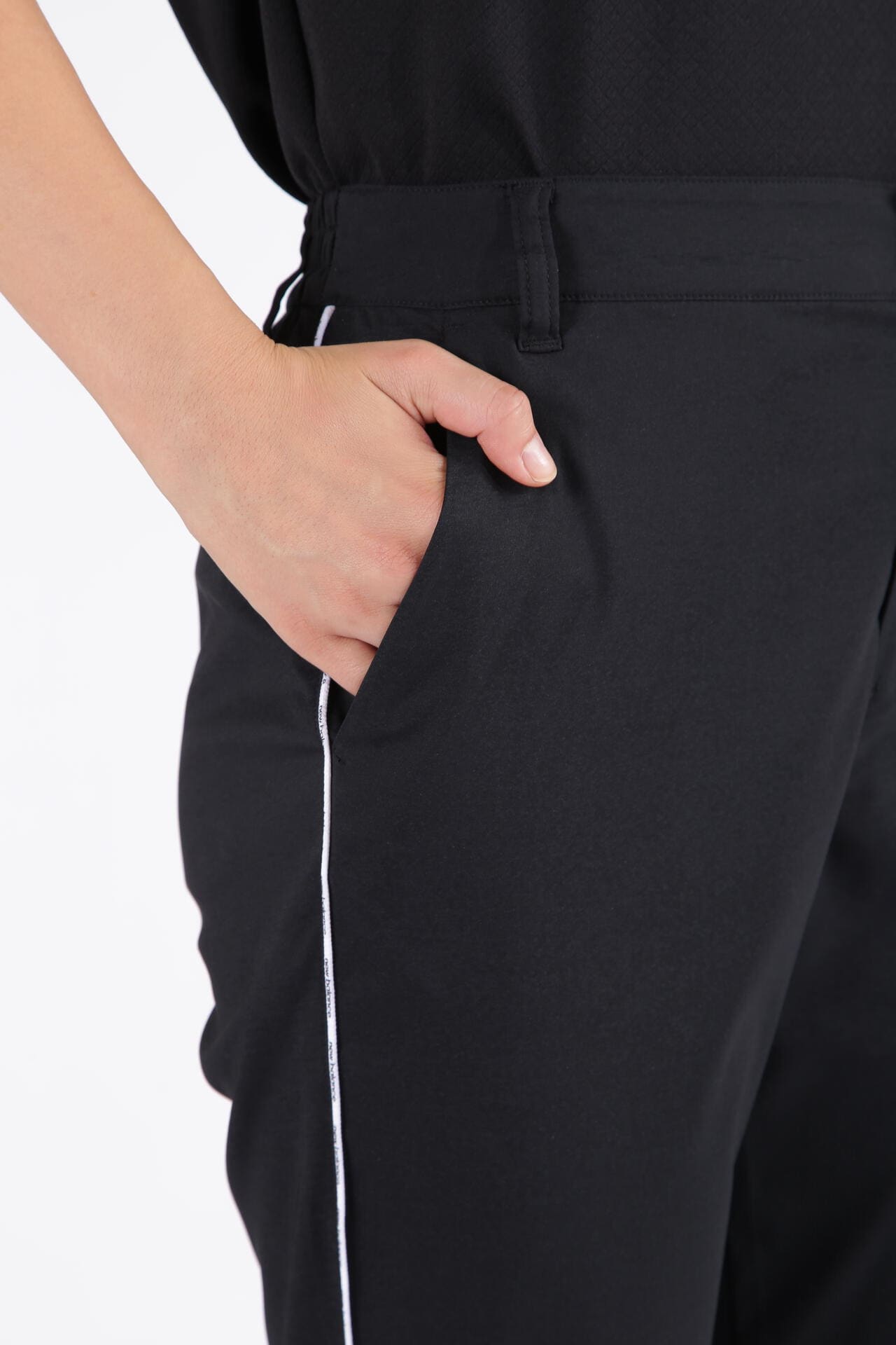 テーパード クロップドパンツ (WOMENS SPORT)
