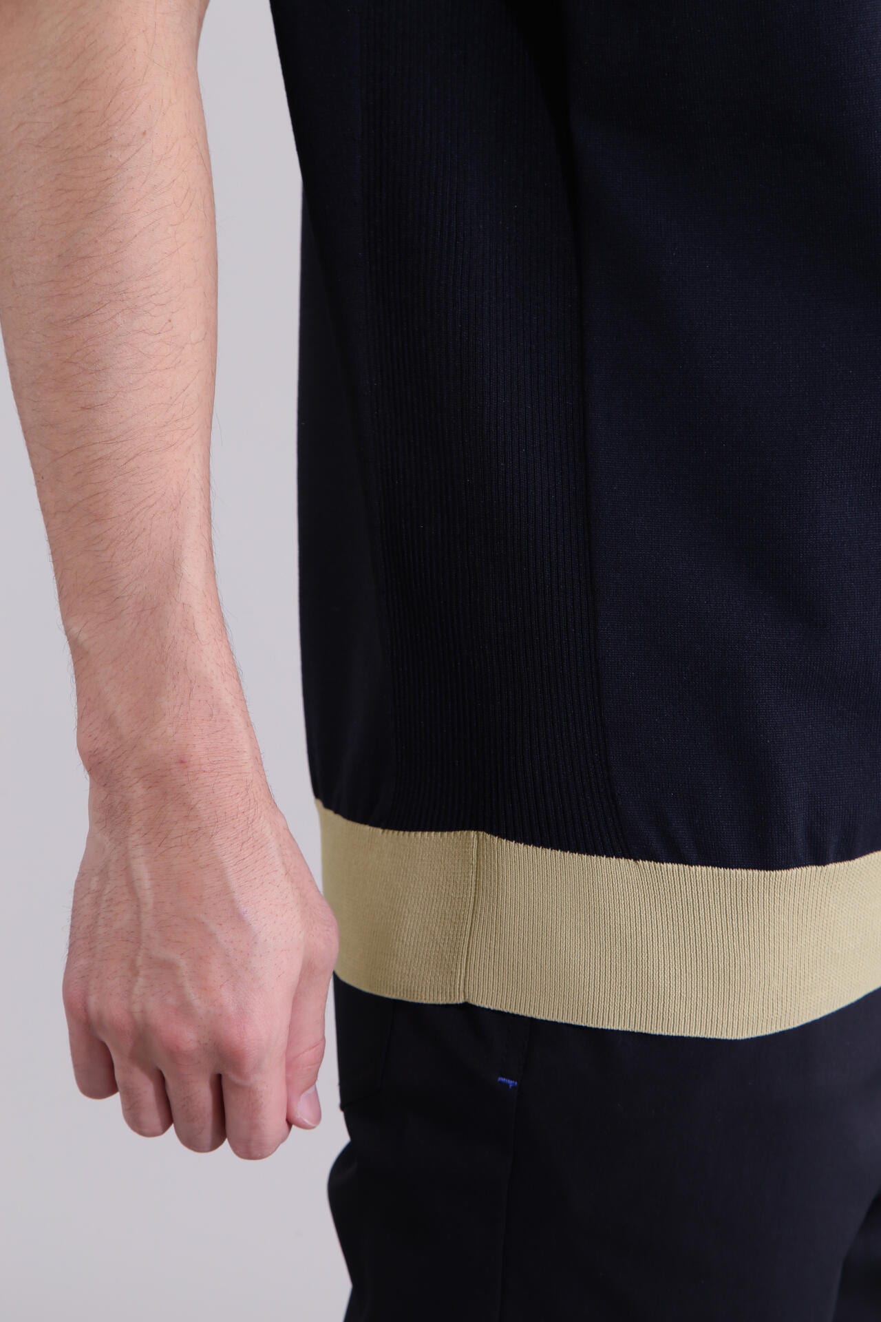 【直営店舗限定】半袖 モックネック ニット プルオーバー (MENS)