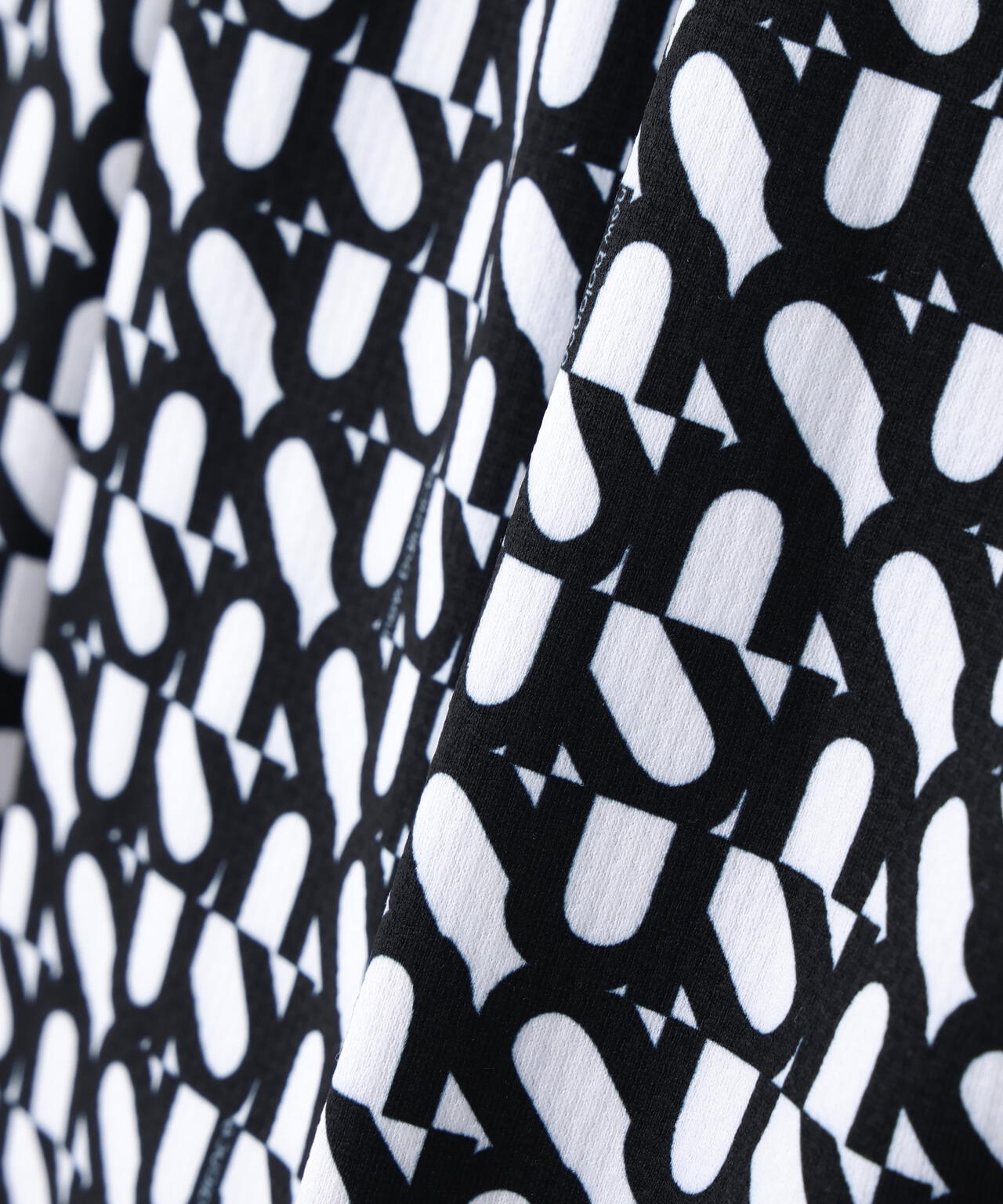 ロゴジオメトリック柄 ショートパンツ (MENS)