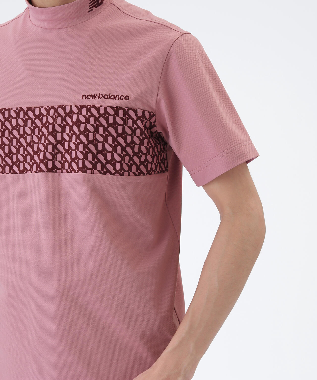 ロゴジオメトリック柄 半袖 モックネック プルオーバー (MENS)