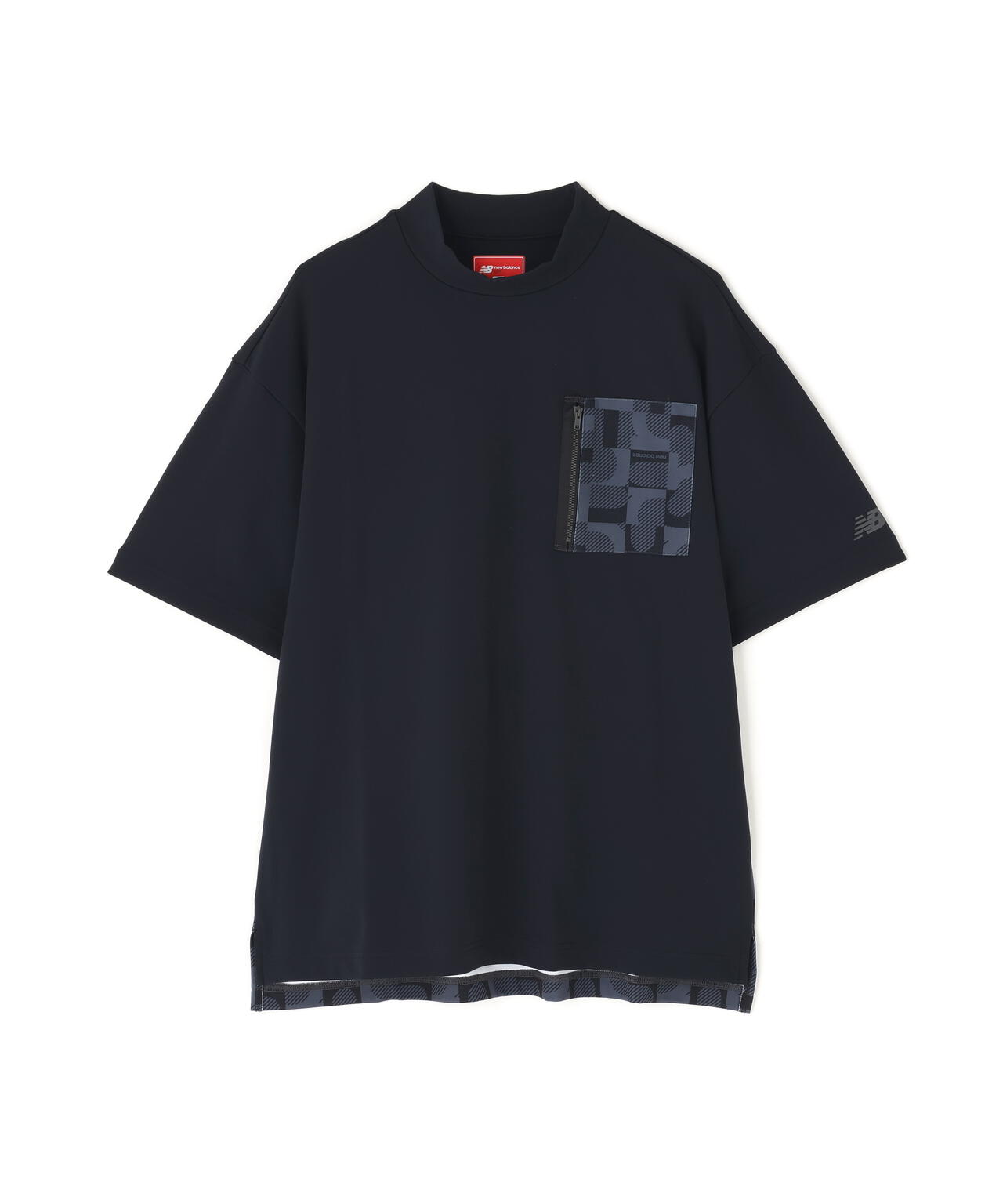 【直営店舗・公式オンライン限定】ロゴジオメトリック柄 ハーフスリーブ モックネック プルオーバー (MENS)