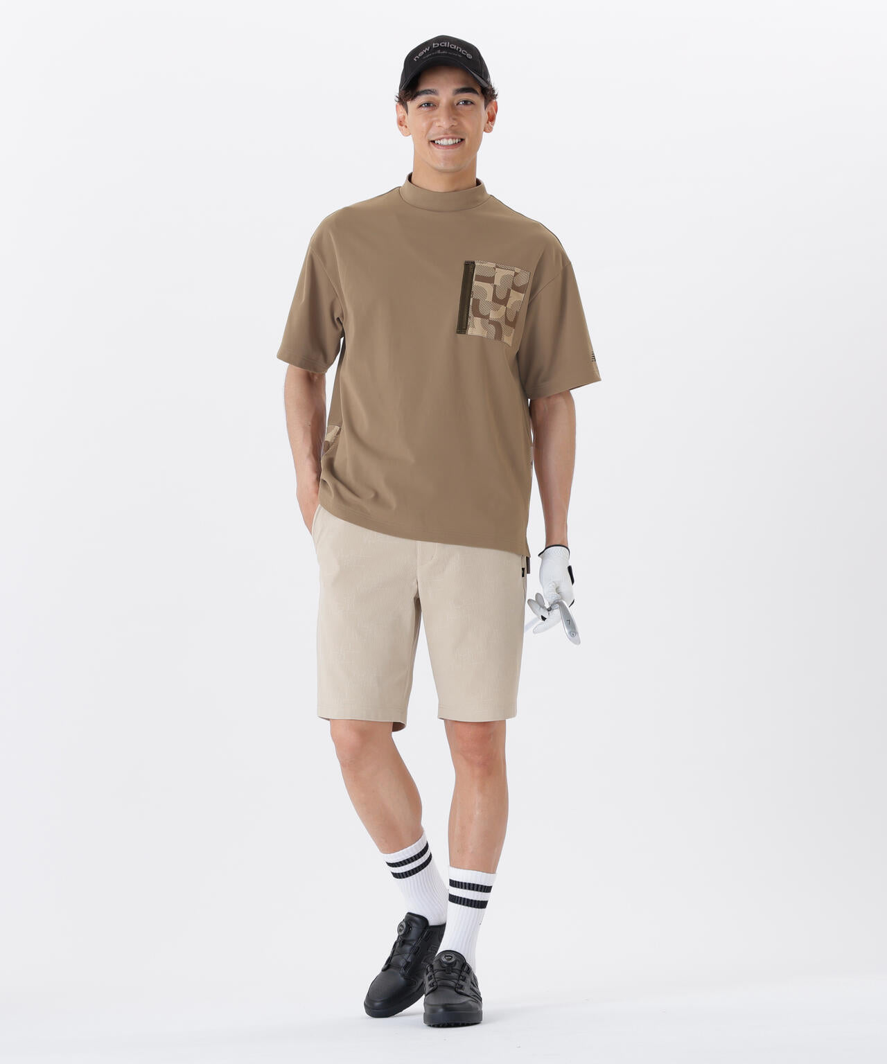 【直営店舗・公式オンライン限定】ロゴジオメトリック柄 ハーフスリーブ モックネック プルオーバー (MENS)