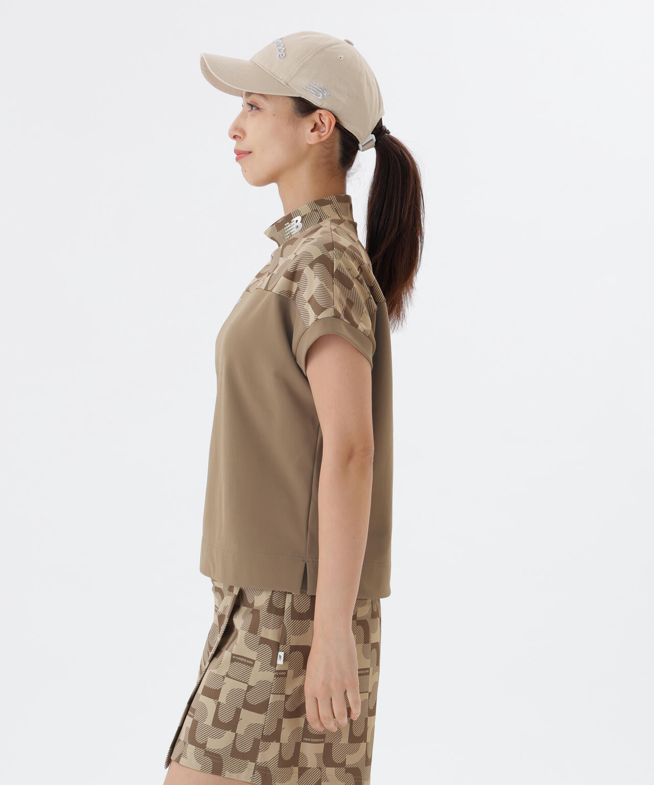 ロゴジオメトリック柄 UV フレンチスリーブ モックネック プルオーバー (WOMENS)