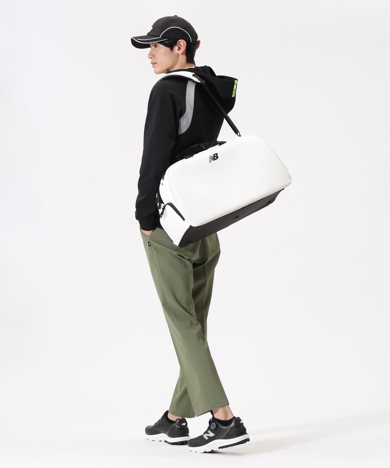シューズインポケット付き ボストンバッグ (UNISEX)