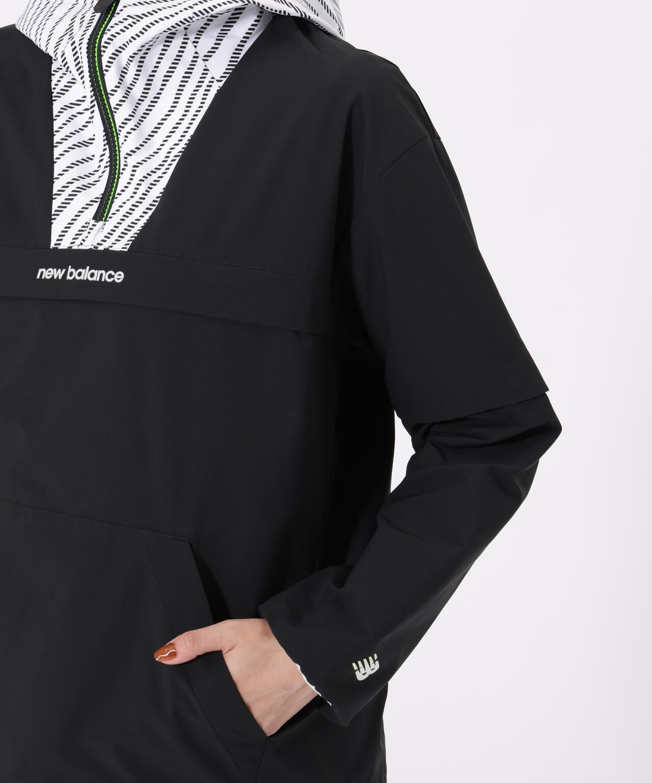 袖脱着 2WAY ハーフジップ プルオーバー フーディー (WOMENS)