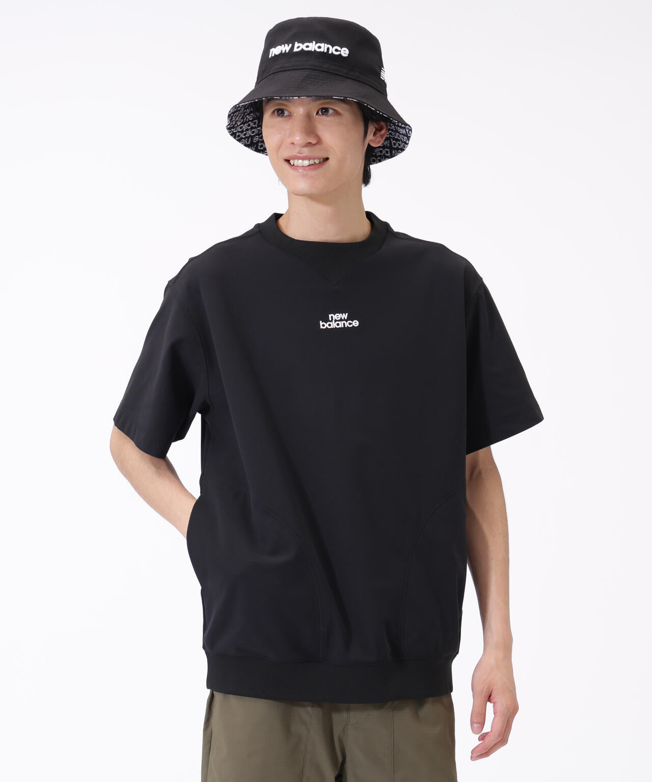 Height: 185cm Chest: 81cm Waist: 68cm Hips: 90cm 着用サイズ:5