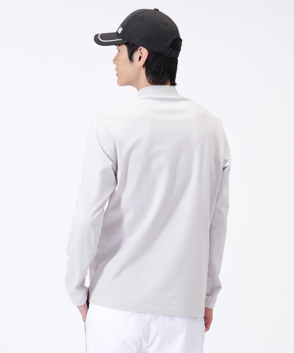 Height: 185cm Chest: 81cm Waist: 68cm Hips: 90cm 着用サイズ:5