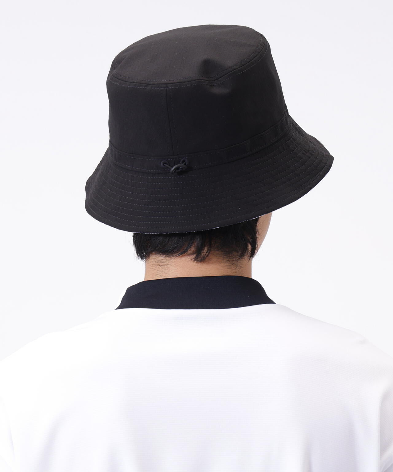 Height: 185cm Chest: 81cm Waist: 68cm Hips: 90cm 着用サイズ:FR