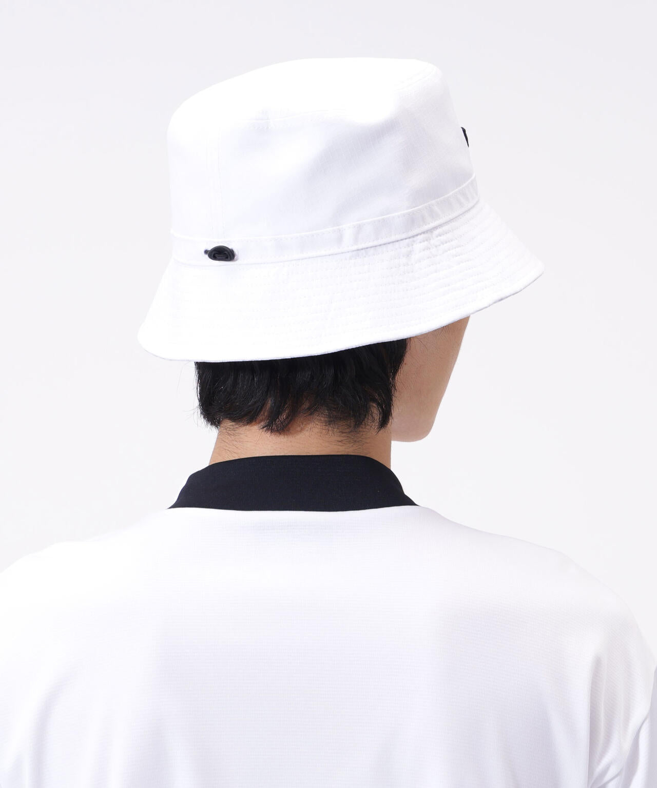 Height: 185cm Chest: 81cm Waist: 68cm Hips: 90cm 着用サイズ:FR