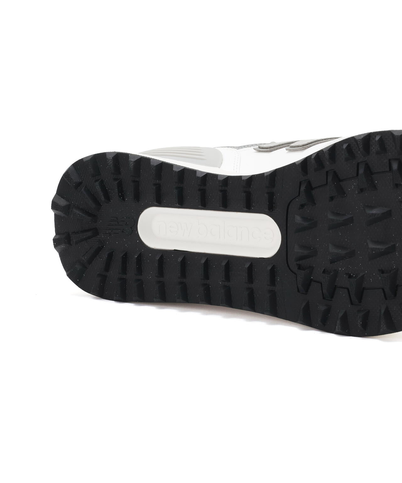 UG574BC スパイクレスシューズ (ウイズ2E) (UNISEX)