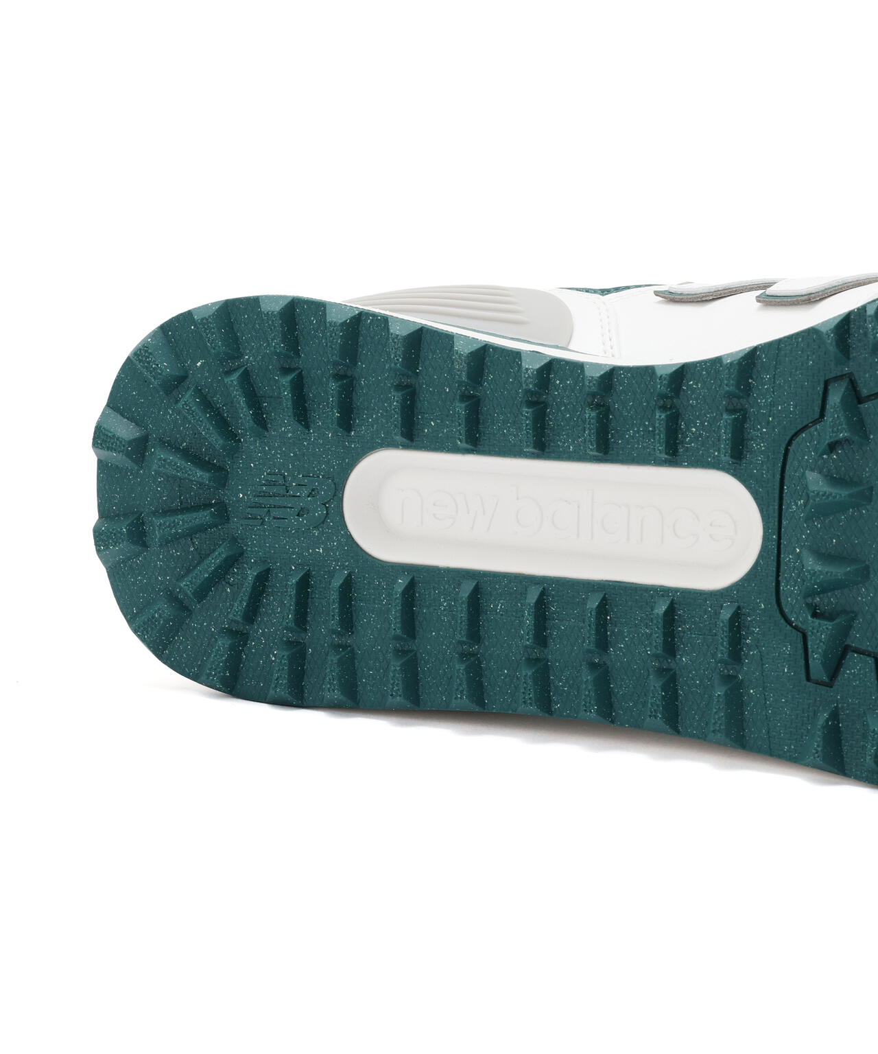 UG574BG スパイクレスシューズ (UNISEX)