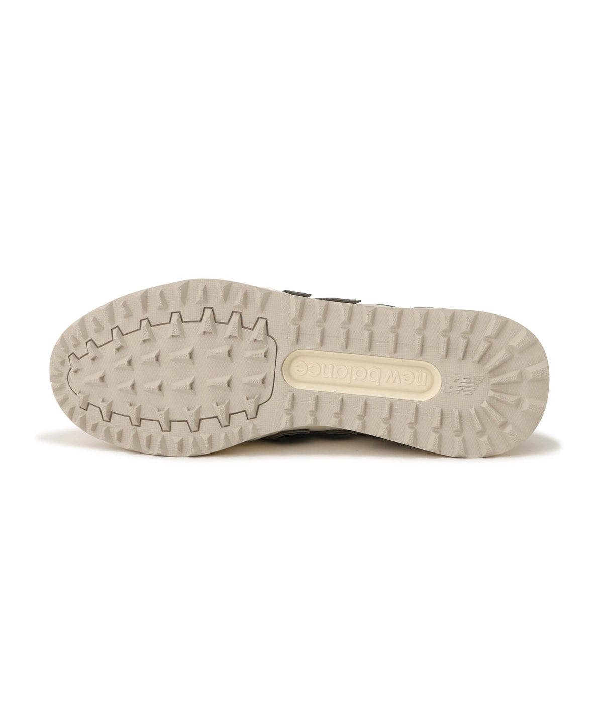 UG574E4 スパイクレスシューズ (UNISEX)