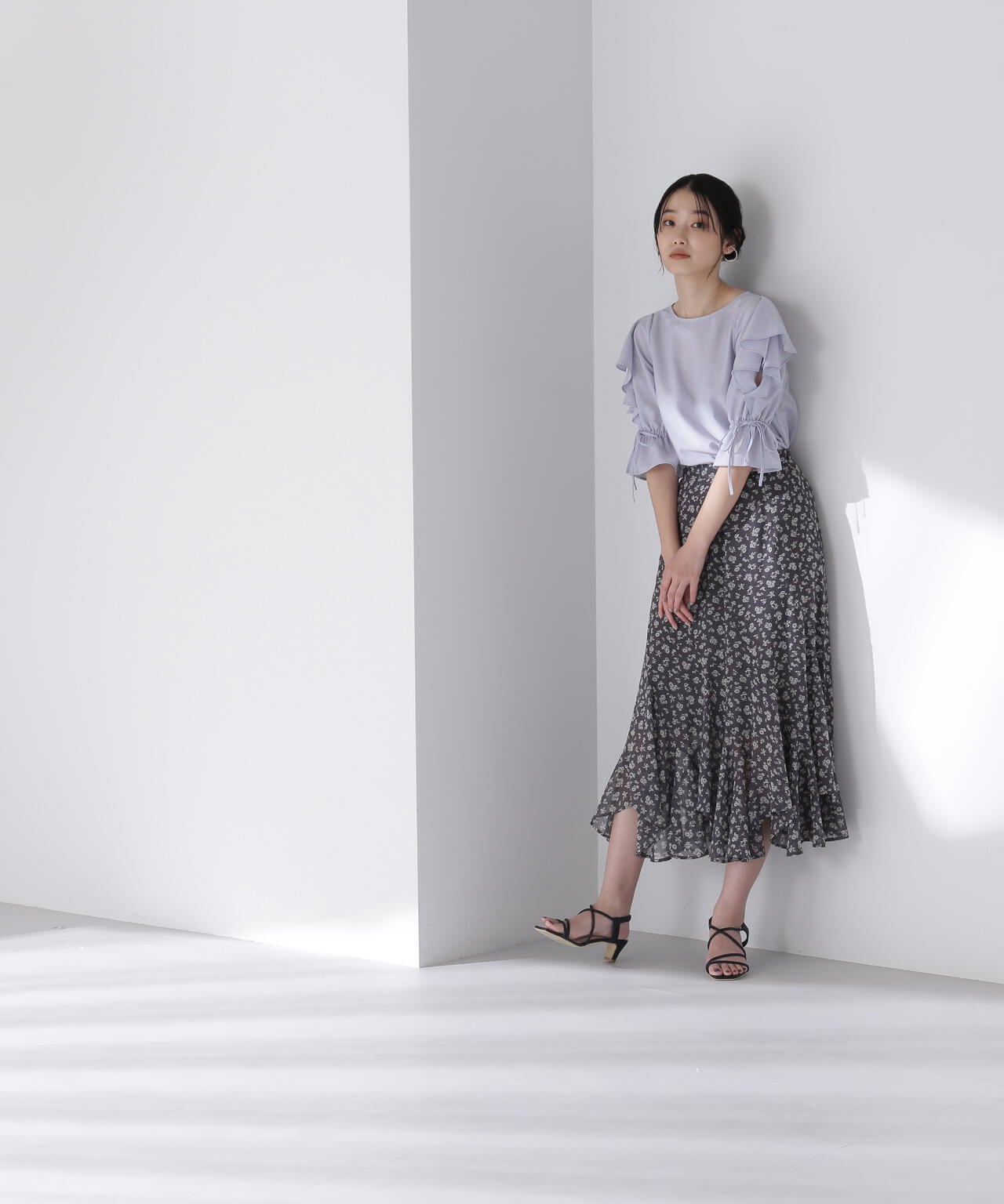 エスカルゴ花柄シフォンスカート