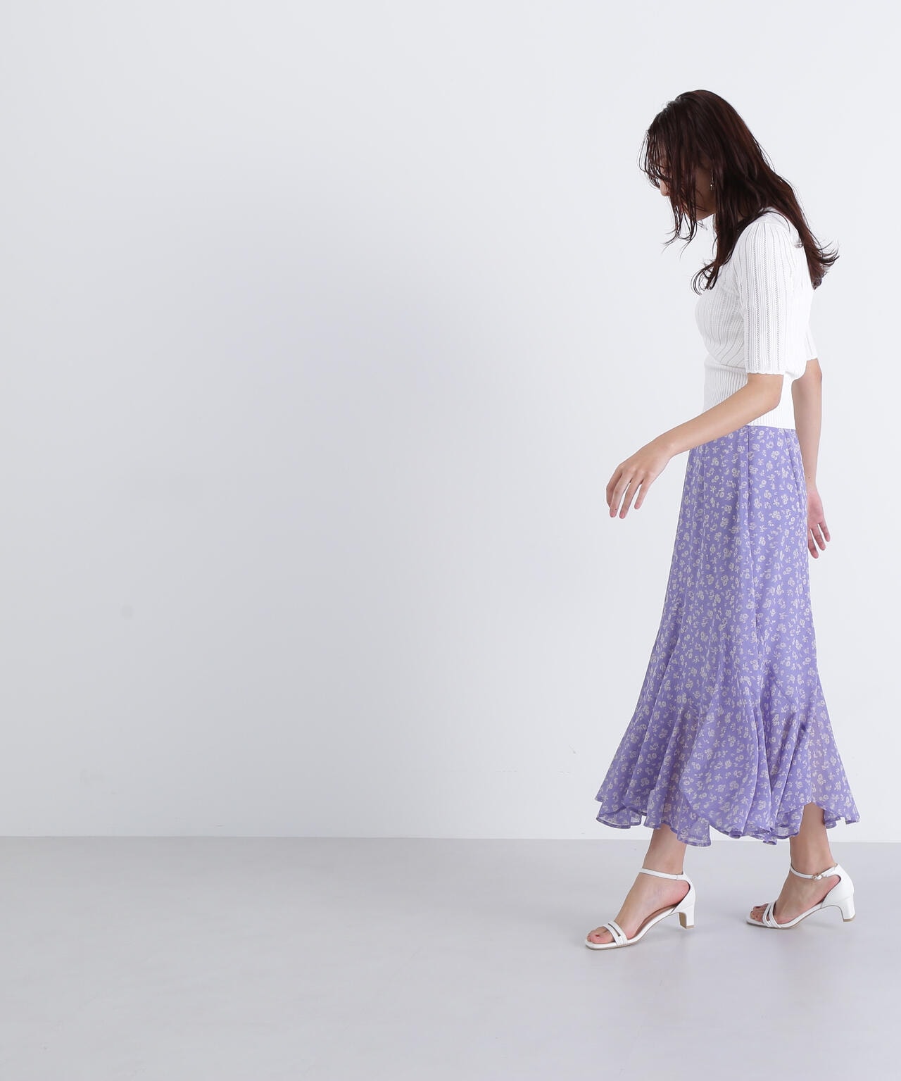 エスカルゴ花柄シフォンスカート