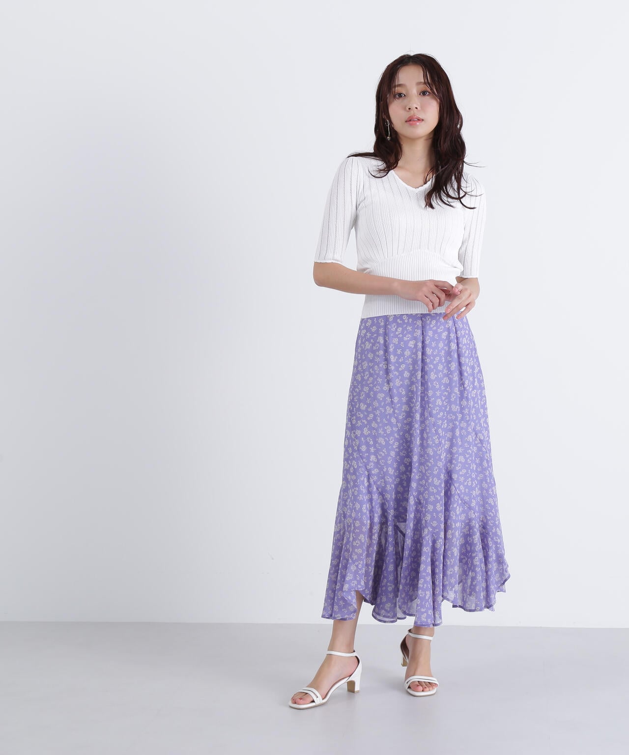エスカルゴ花柄シフォンスカート