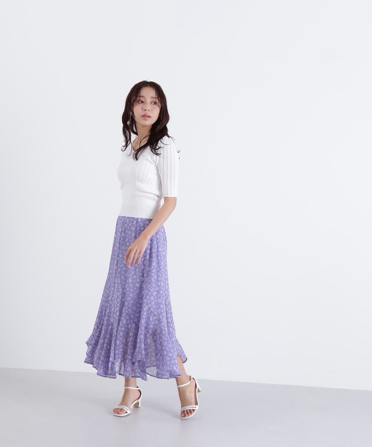 エスカルゴ花柄シフォンスカート