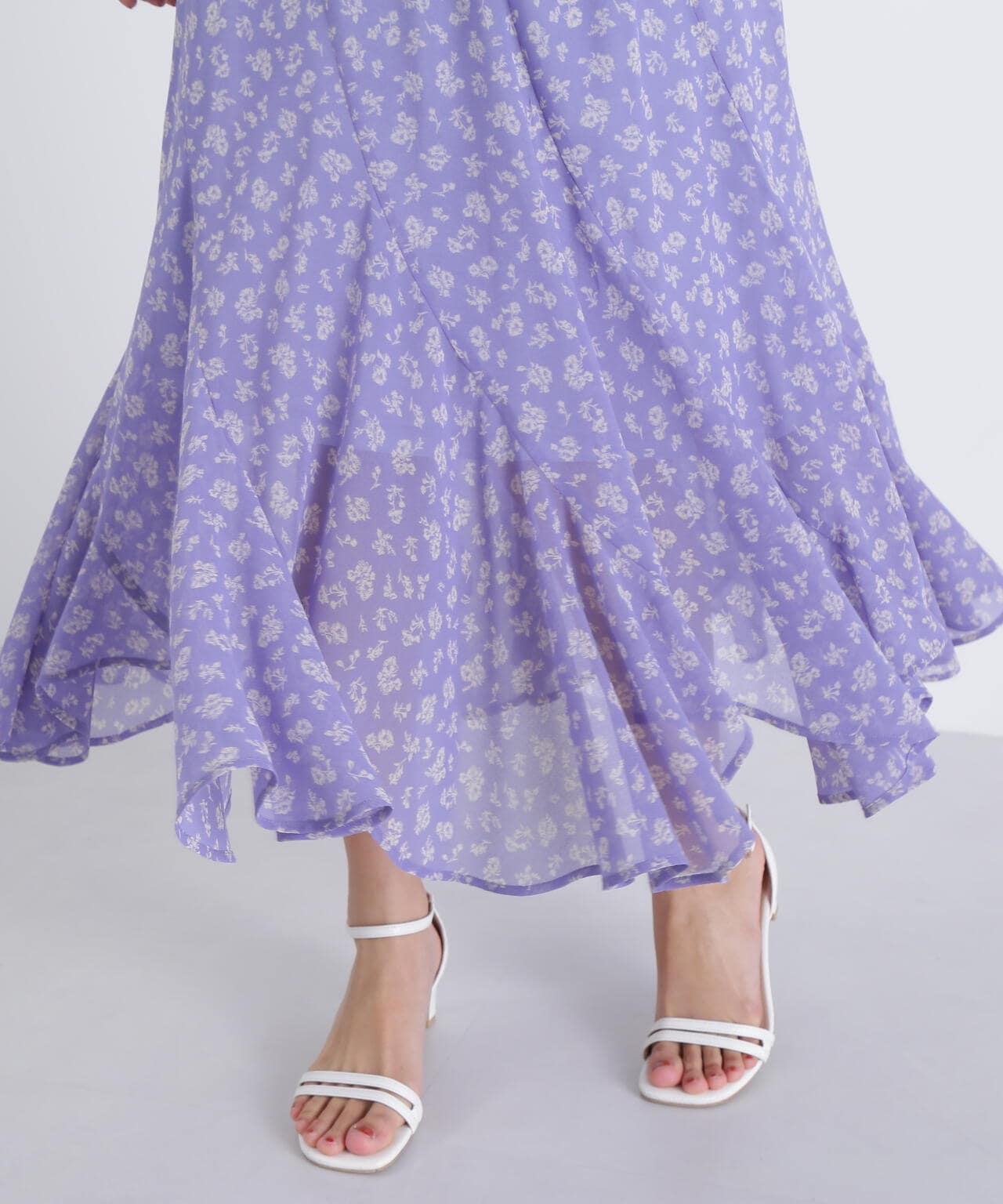 エスカルゴ花柄シフォンスカート