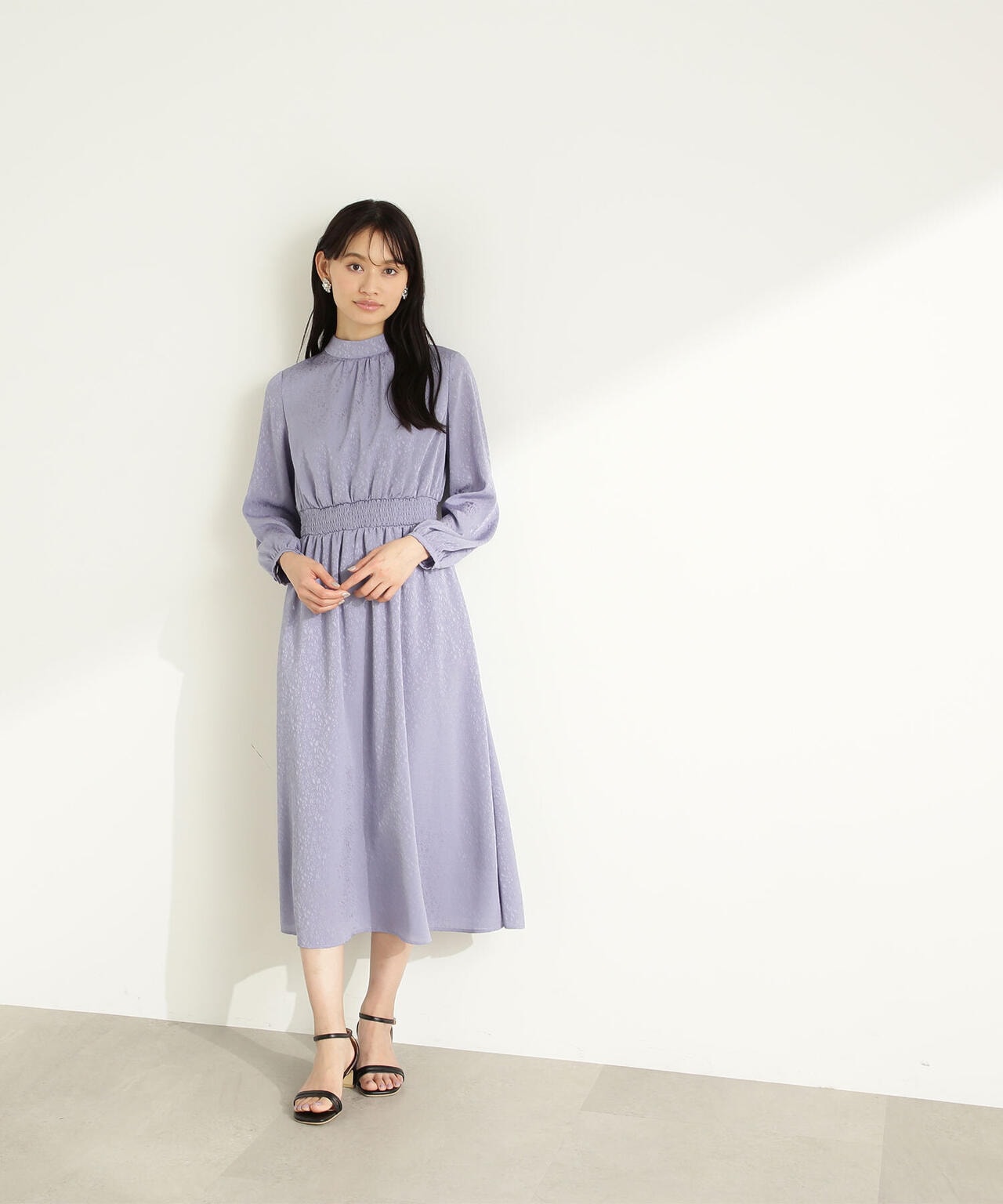 【official site 限定色:ブルーラベンダー】ジャガードシャーリングワンピース