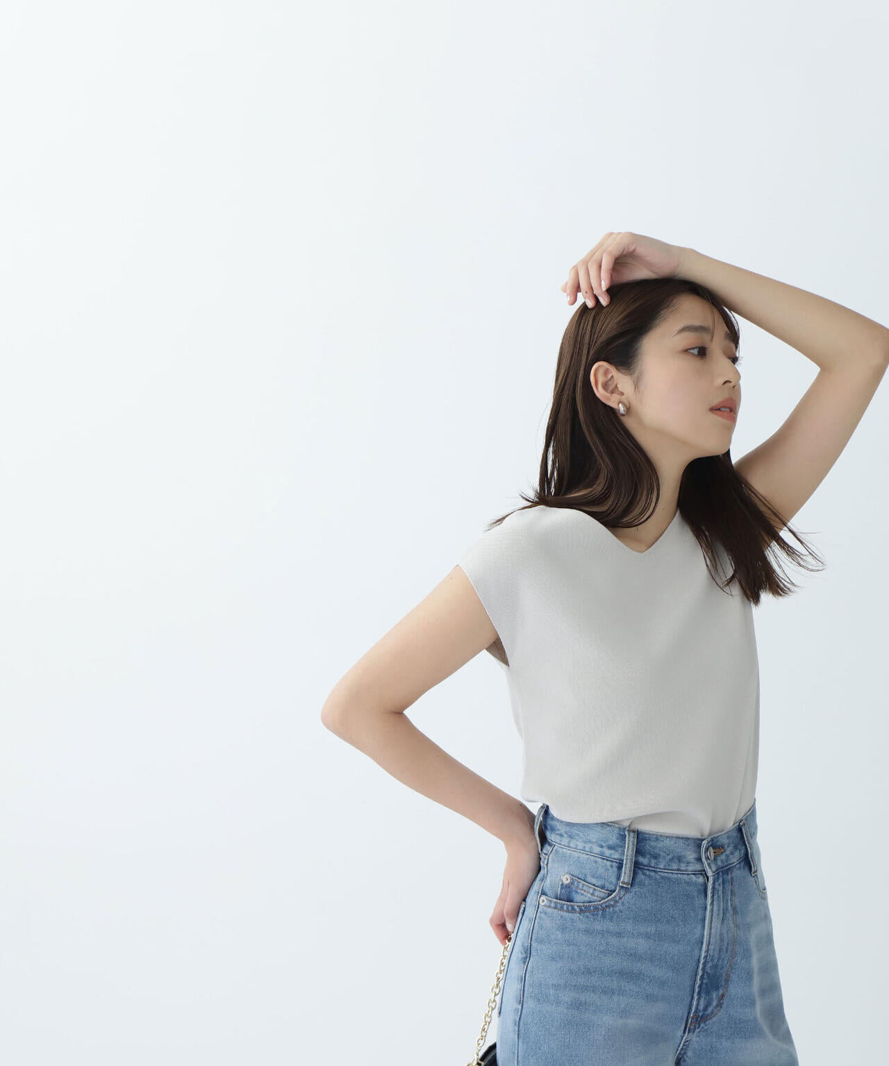 総針ベーシックシリーズ Vネックニット*