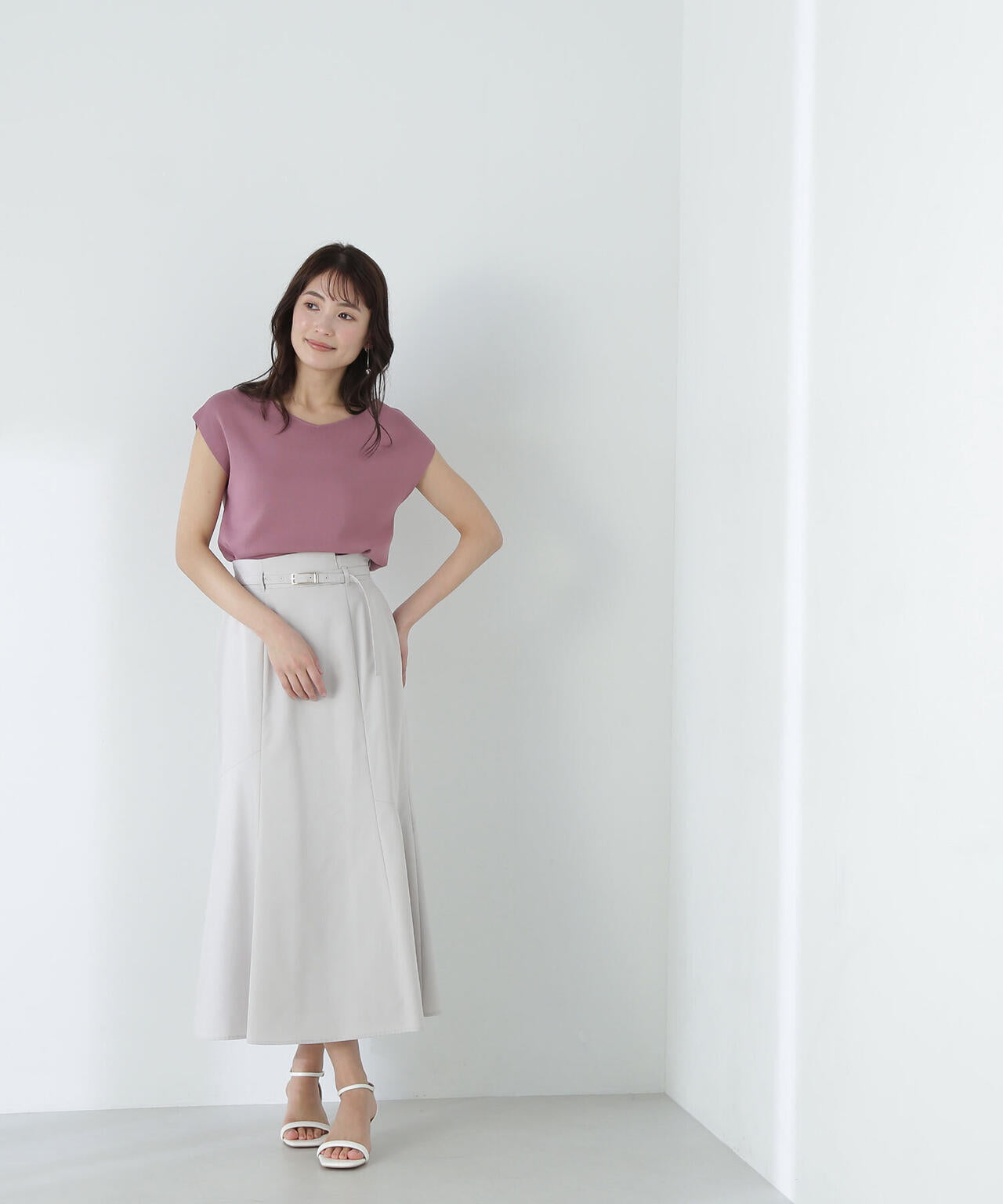 総針ベーシックシリーズ Vネックニット*