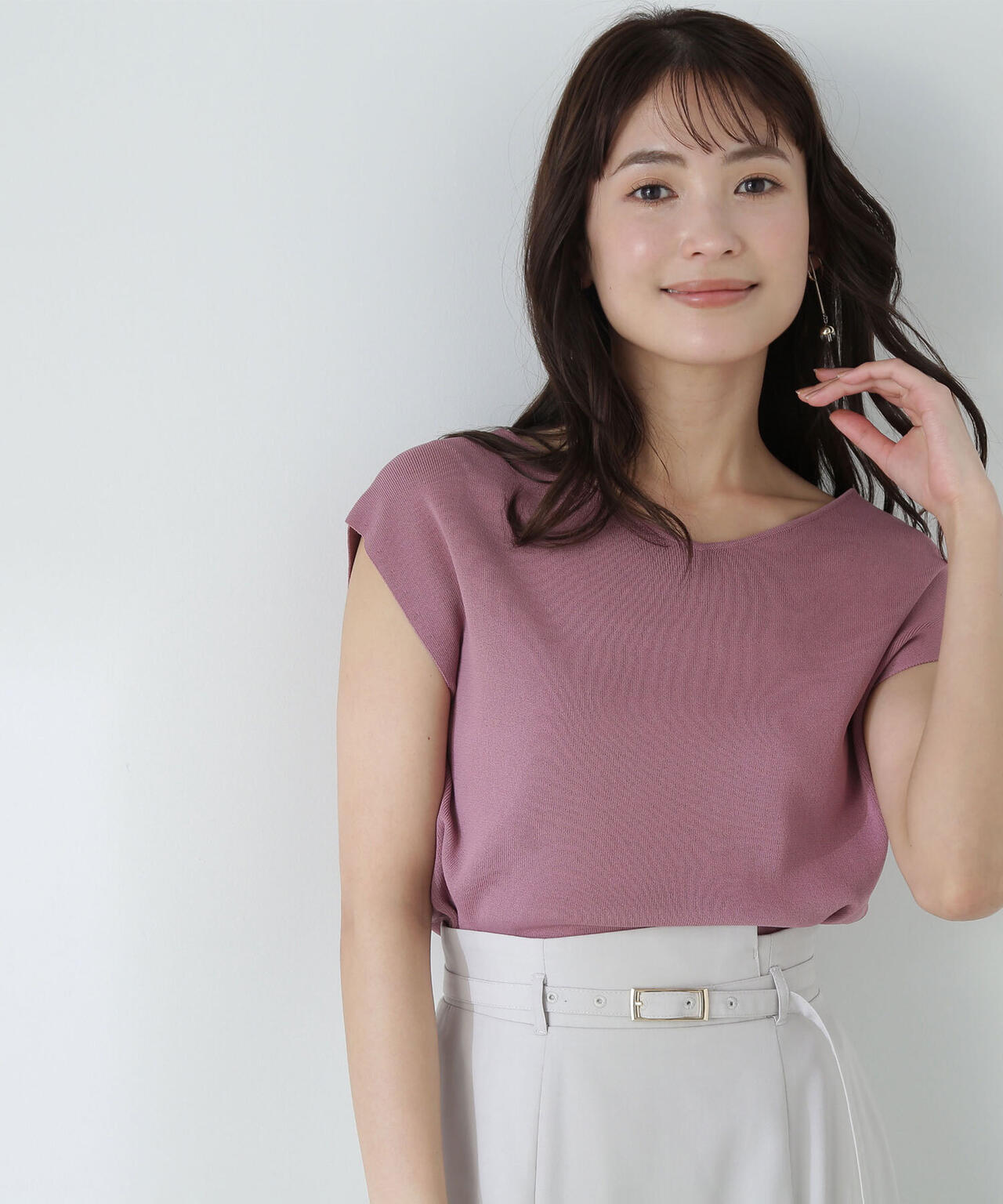 総針ベーシックシリーズ Vネックニット*