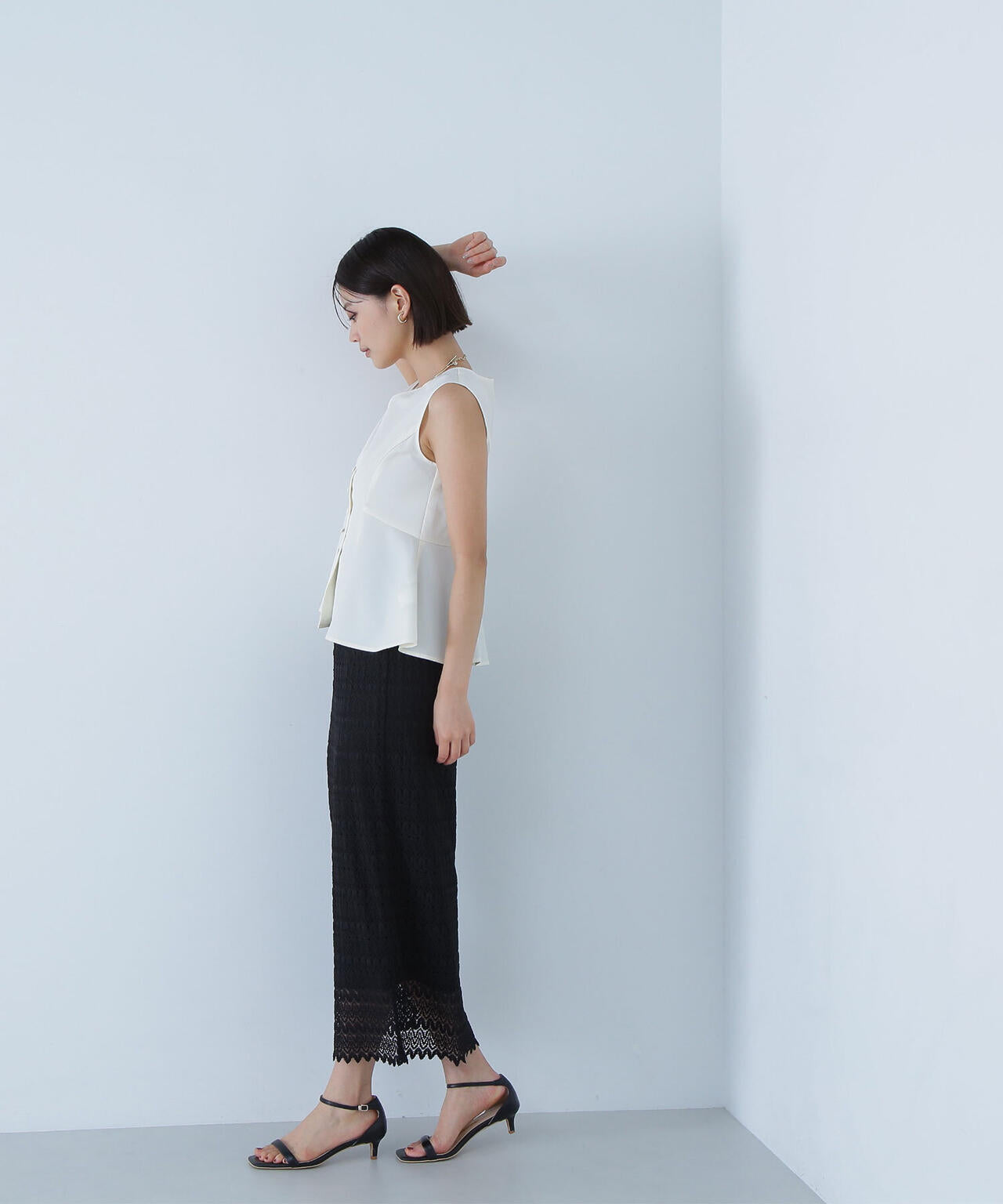 Vネックペプラムブラウス*