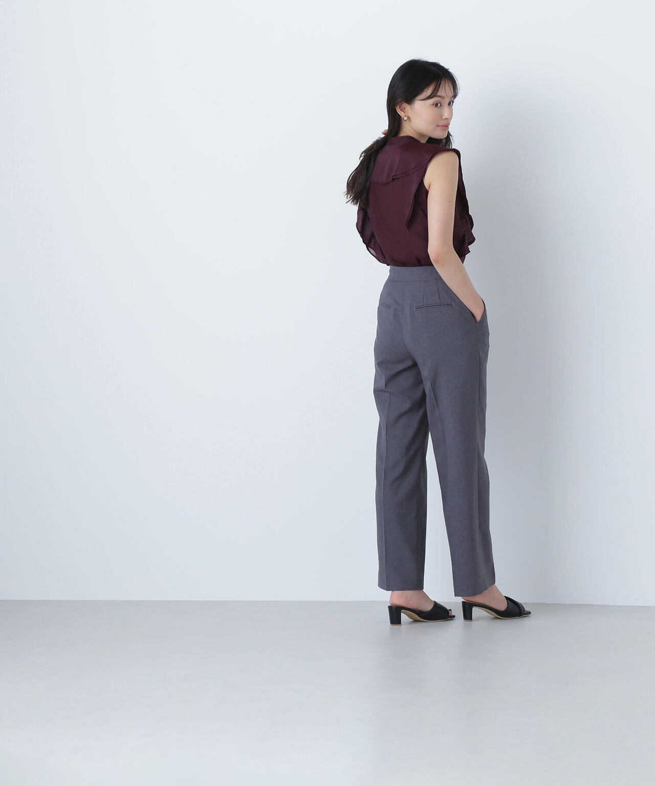 ドライタッチストレートパンツ*