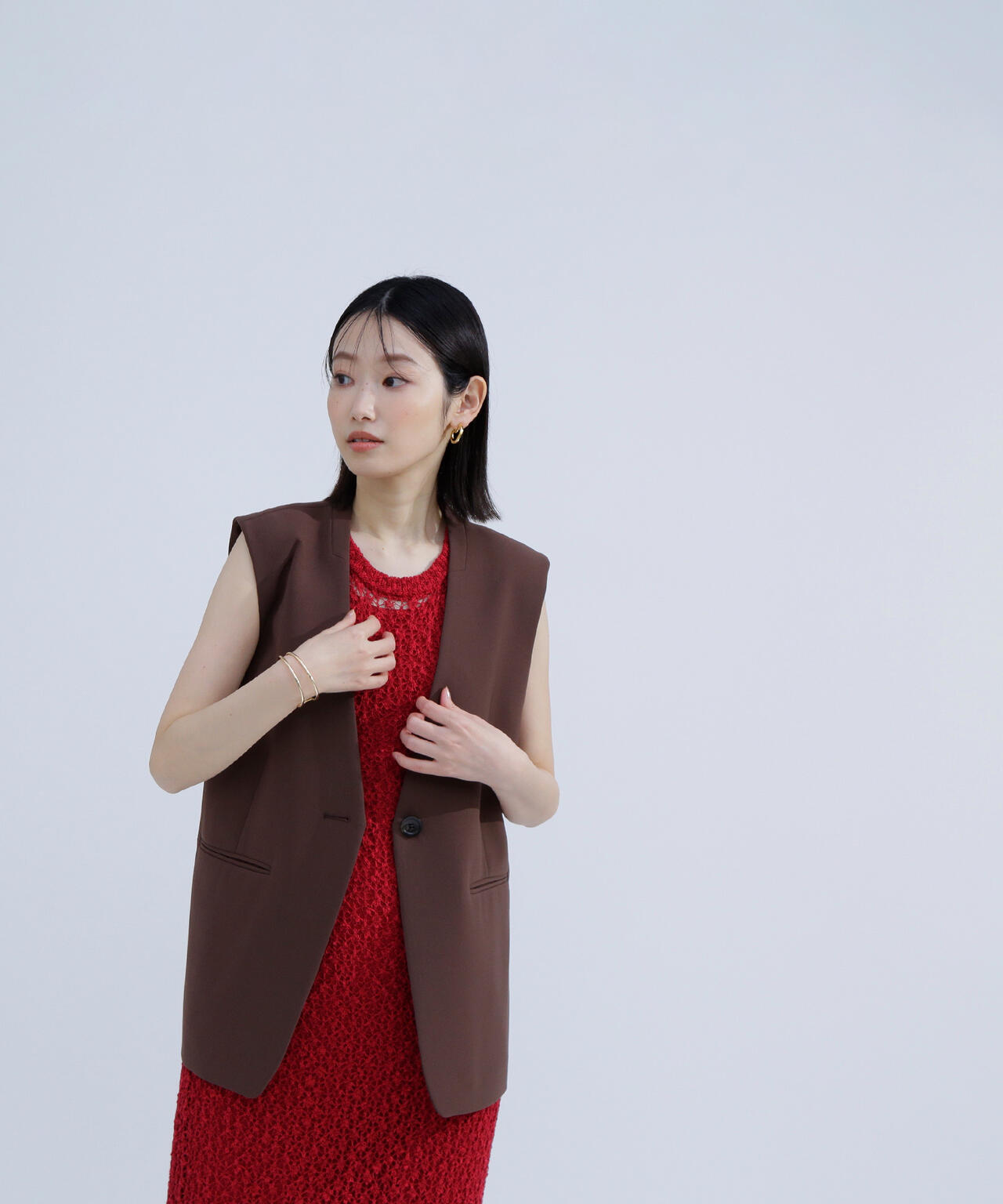 ノーカラーミニマルジレ