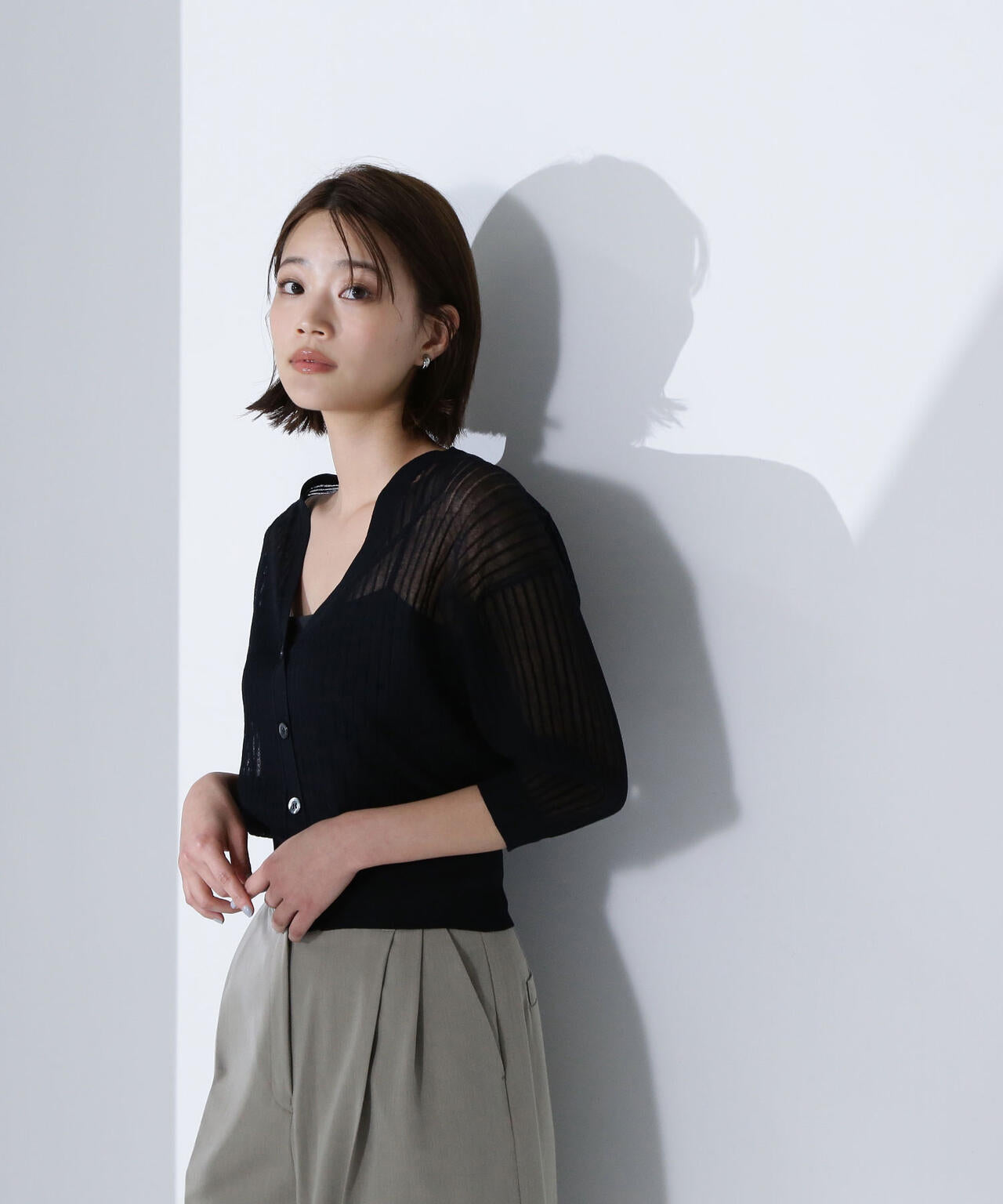 Vネックシアーリブカーディガン*