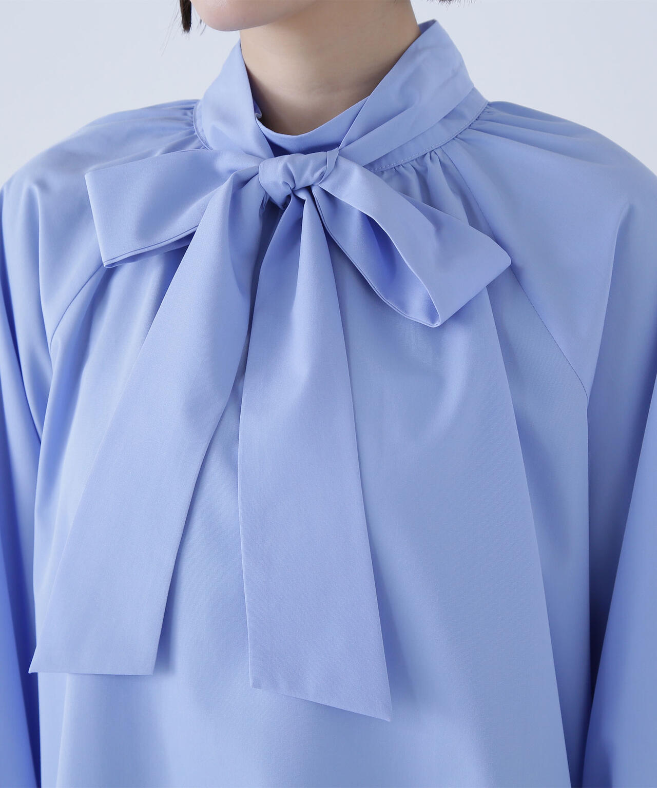ハイネックリボンボウブラウス