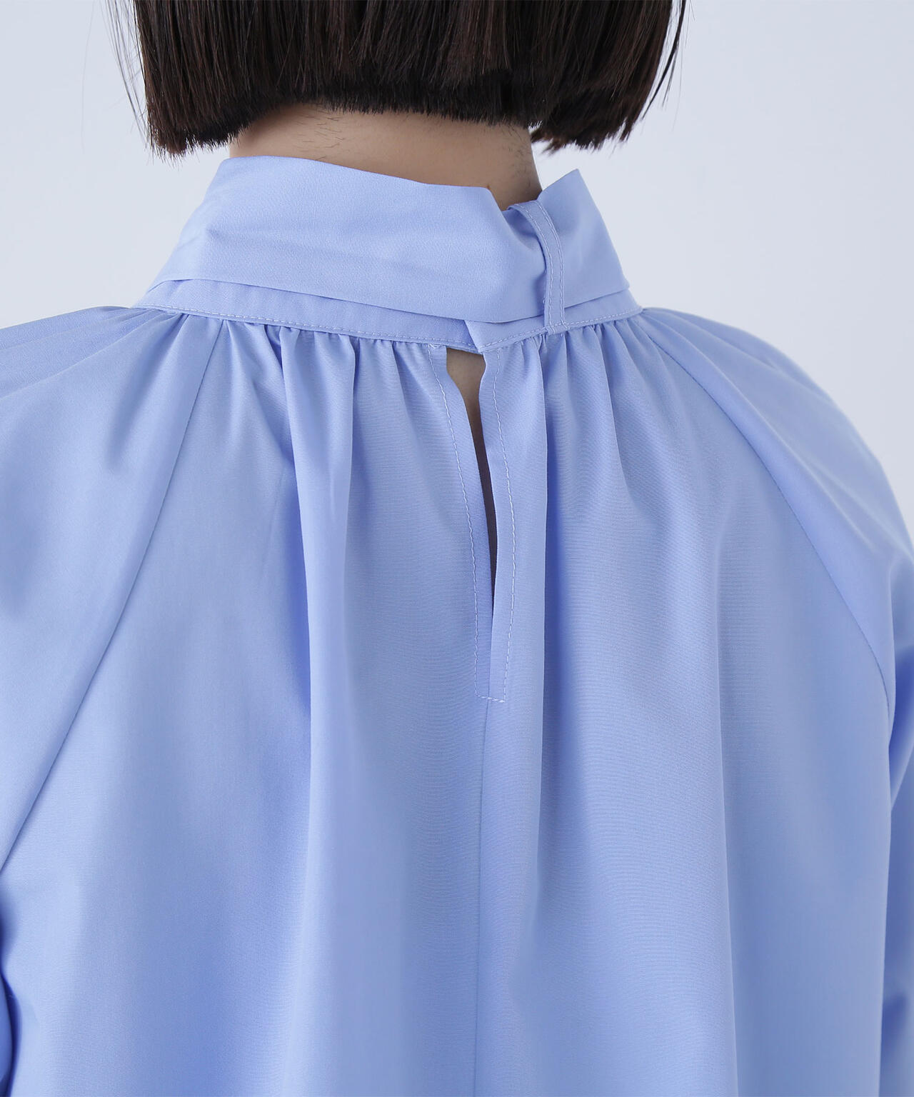 ハイネックリボンボウブラウス