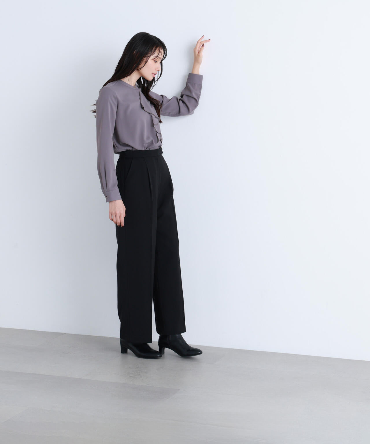 ダブルラッフルボウブラウス