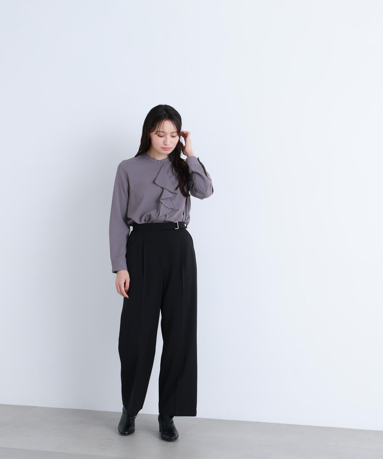 ダブルラッフルボウブラウス