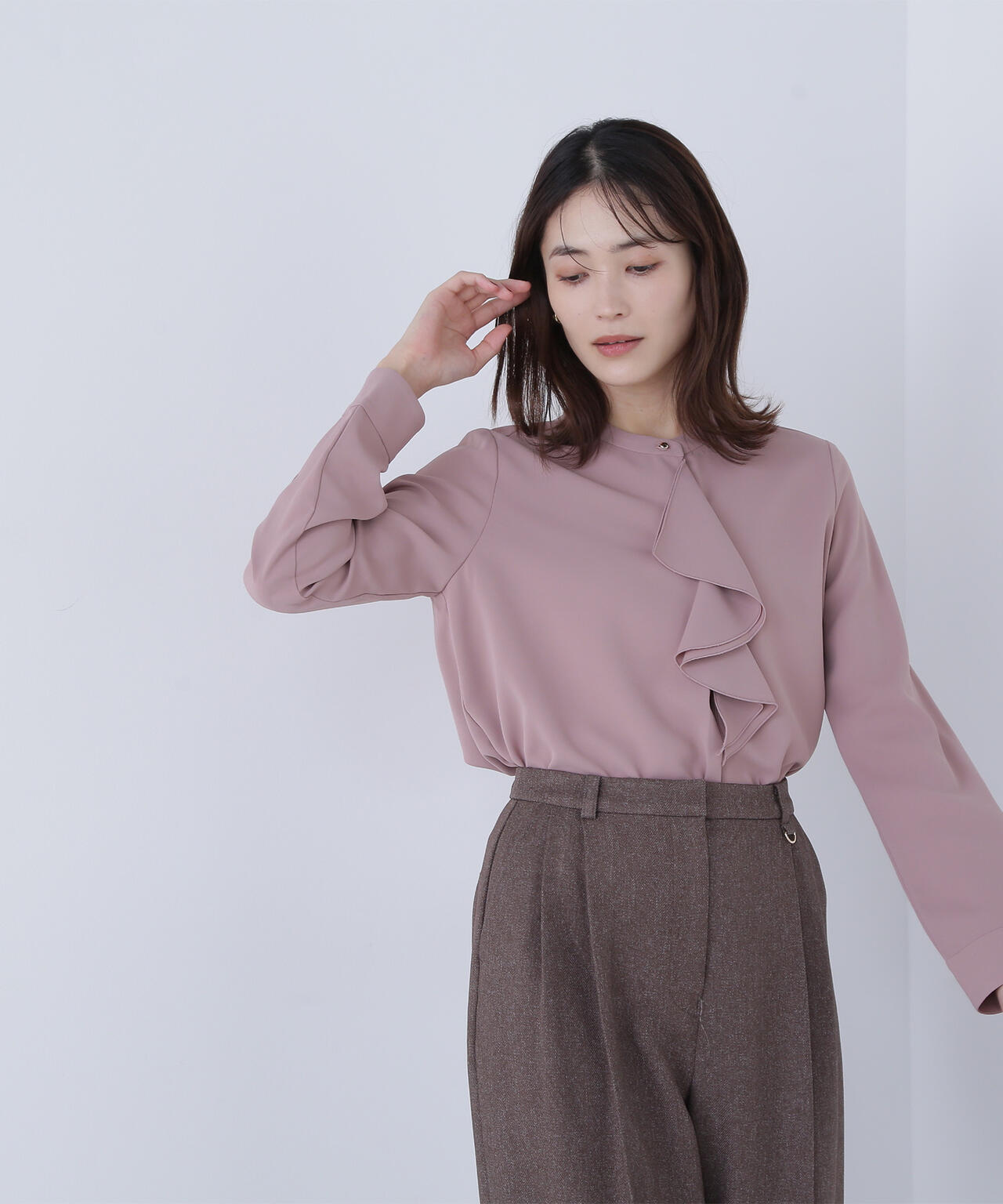 ダブルラッフルボウブラウス