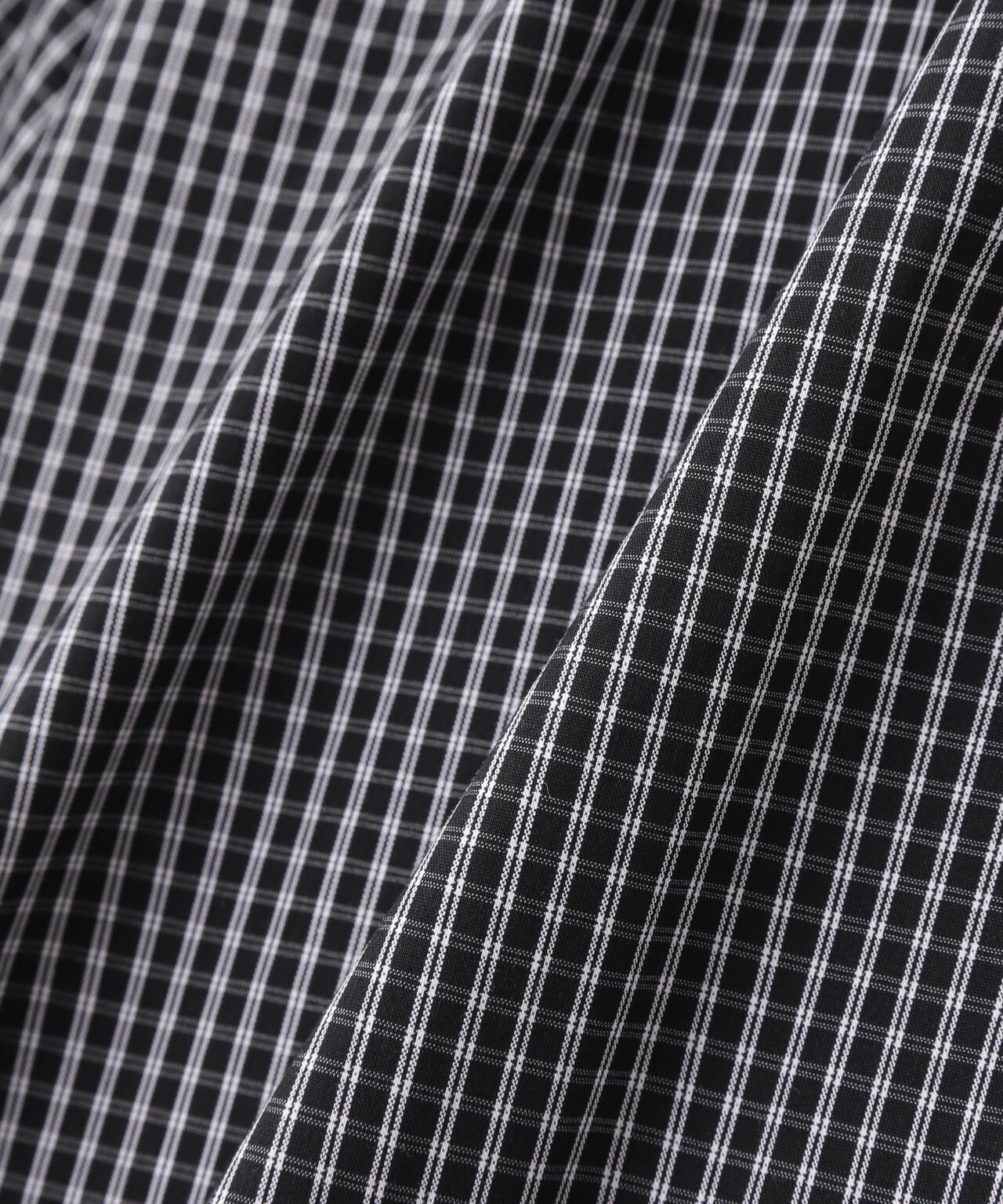 【Oggi掲載】フリルカフスハイネックブラウス