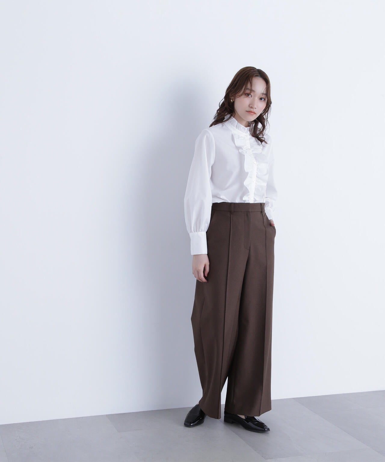 フロントフリルブラウス