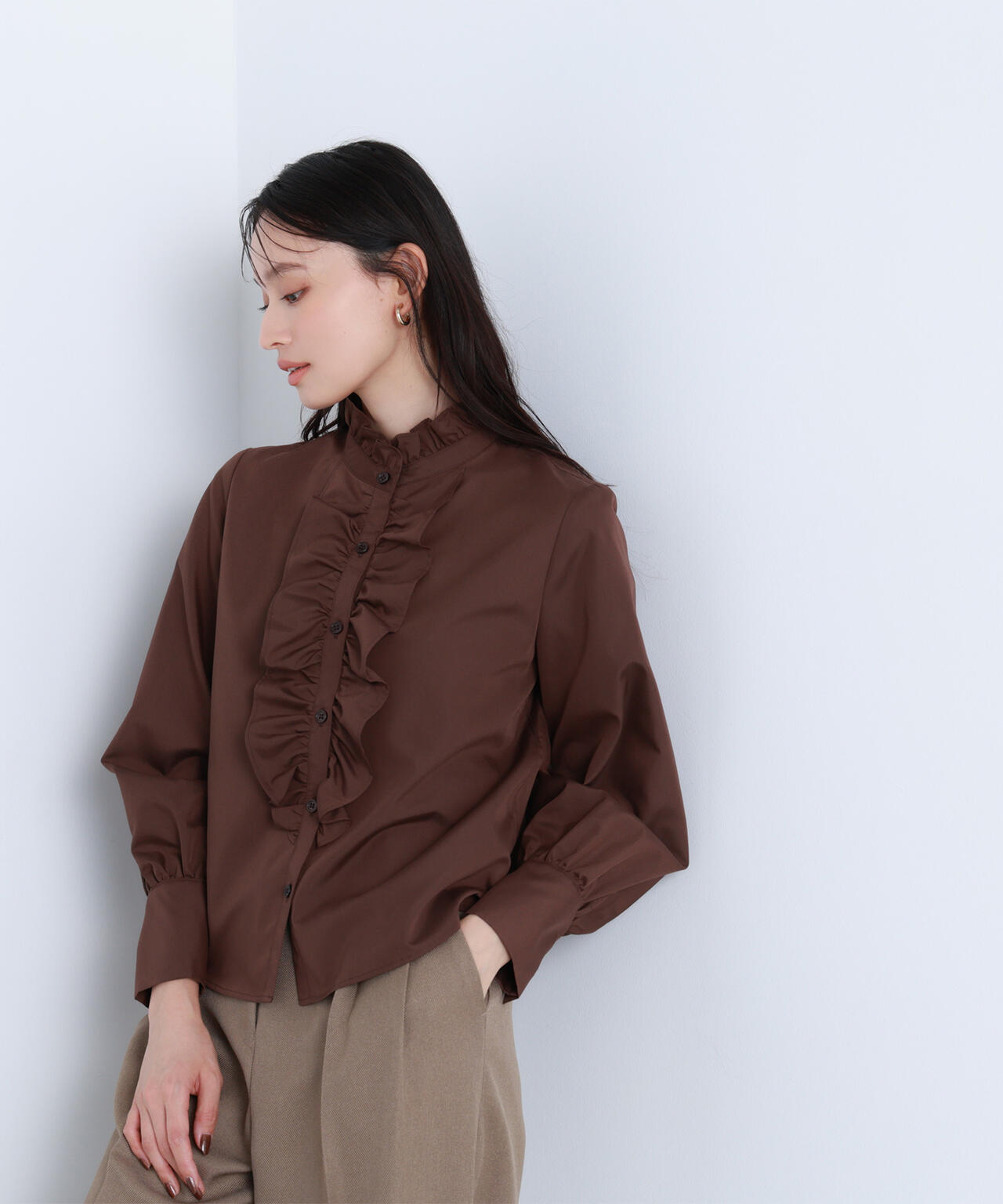 フロントフリルブラウス