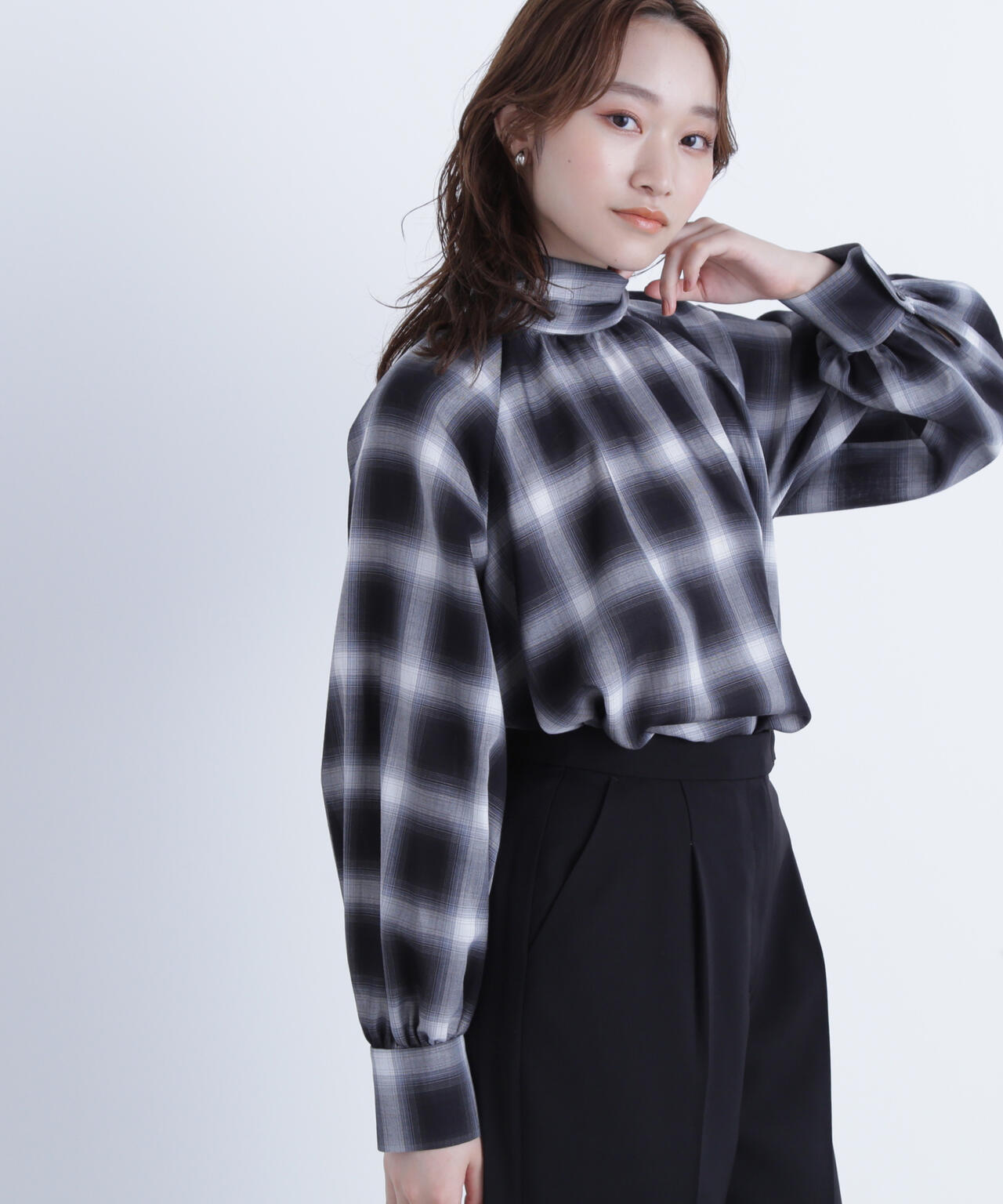 チェックボウタイブラウス