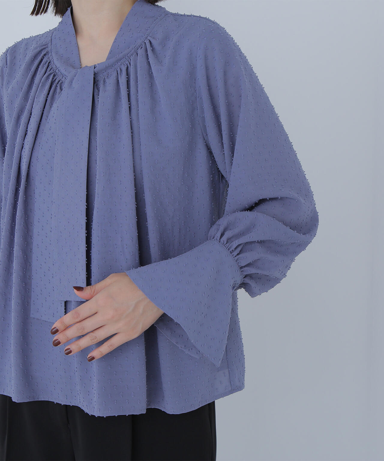 カットドビーボウブラウス