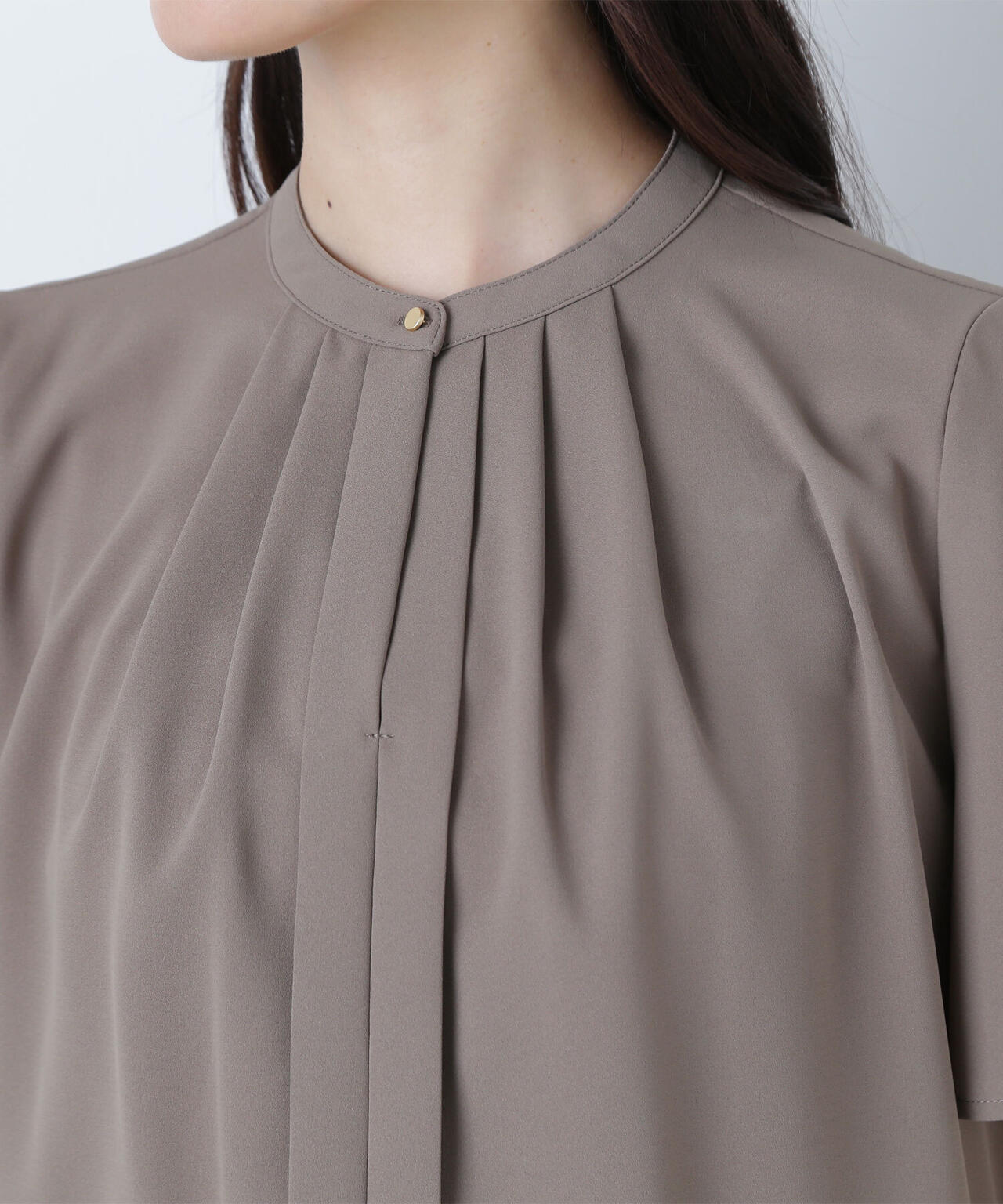 フロントタックフレアスリーブブラウス