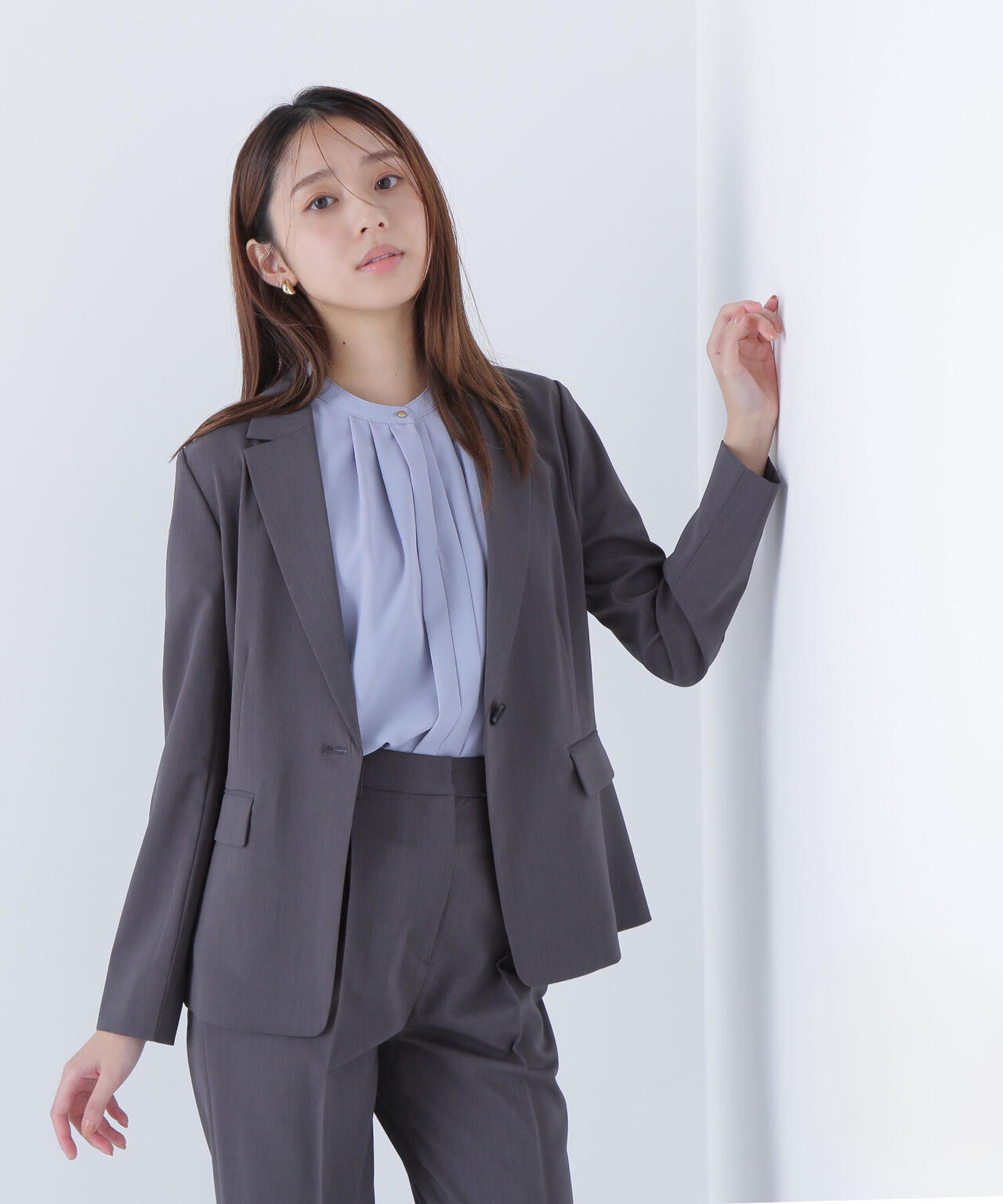 フロントタックフレアスリーブブラウス