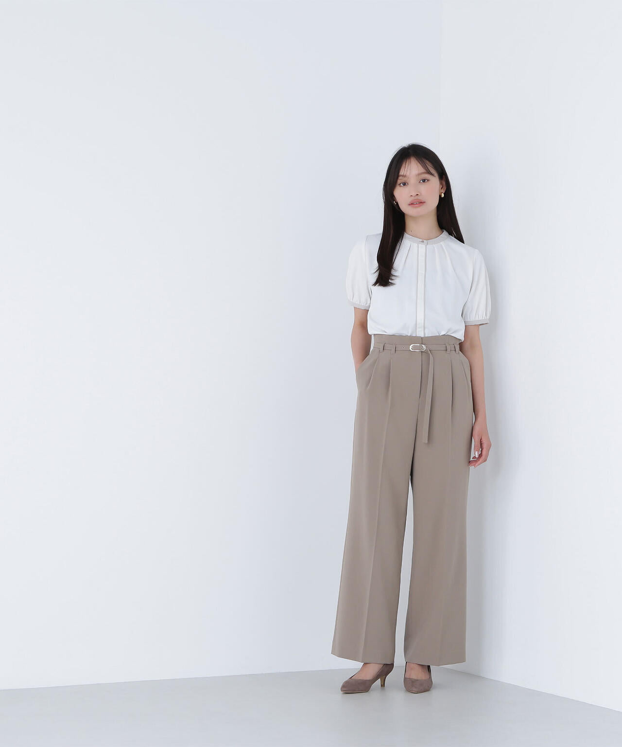 バイカラートリミングブラウス