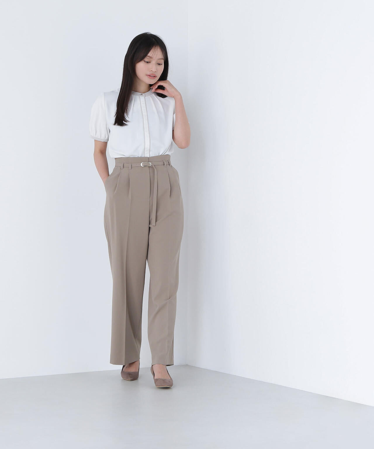 バイカラートリミングブラウス