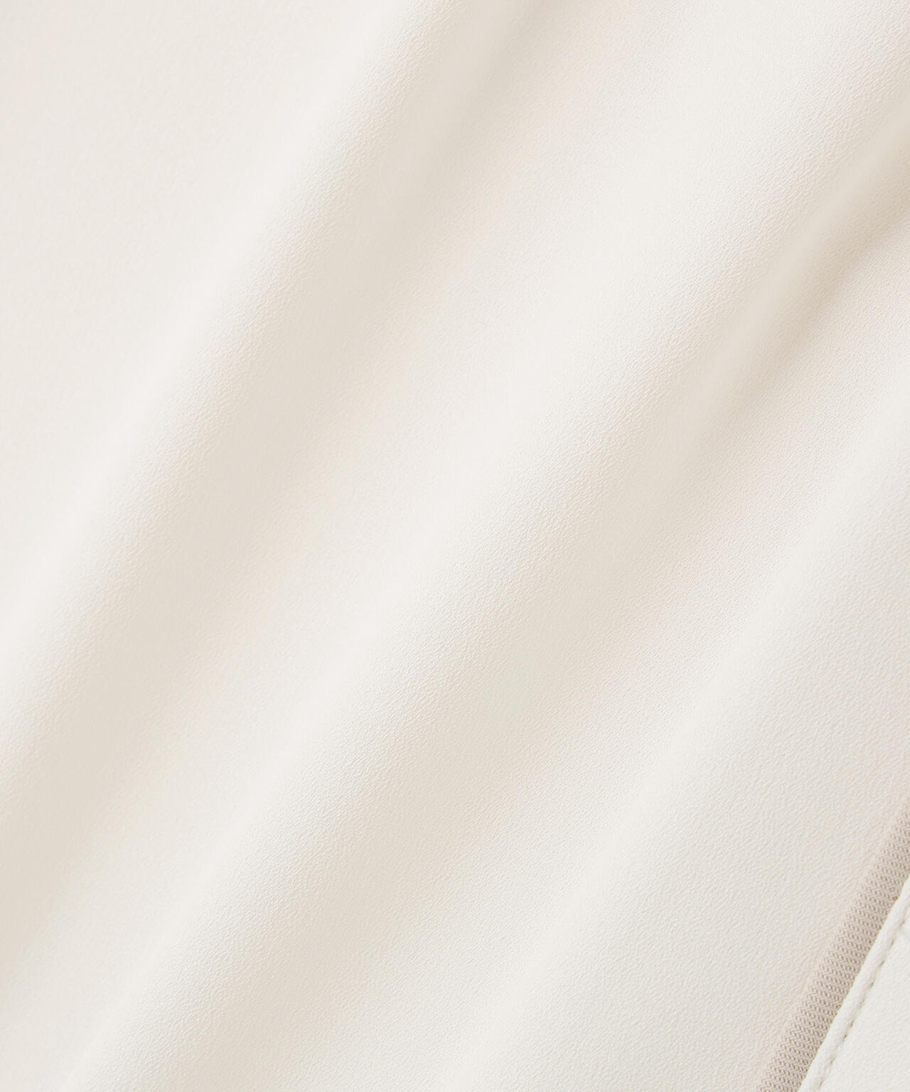 バイカラートリミングブラウス